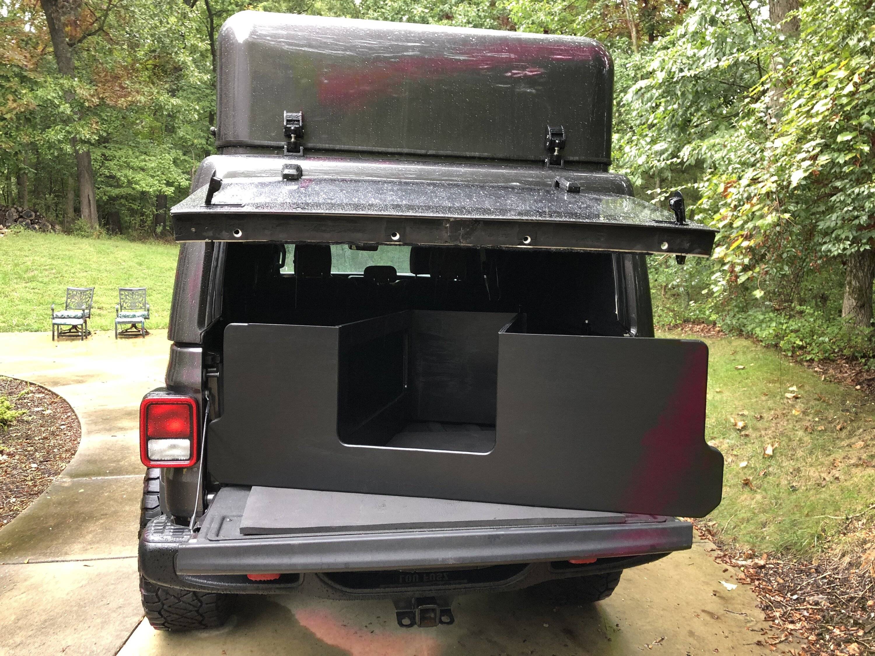 Jeep Gladiator Bed kitchen - how to secure? IMG_7222.JPG