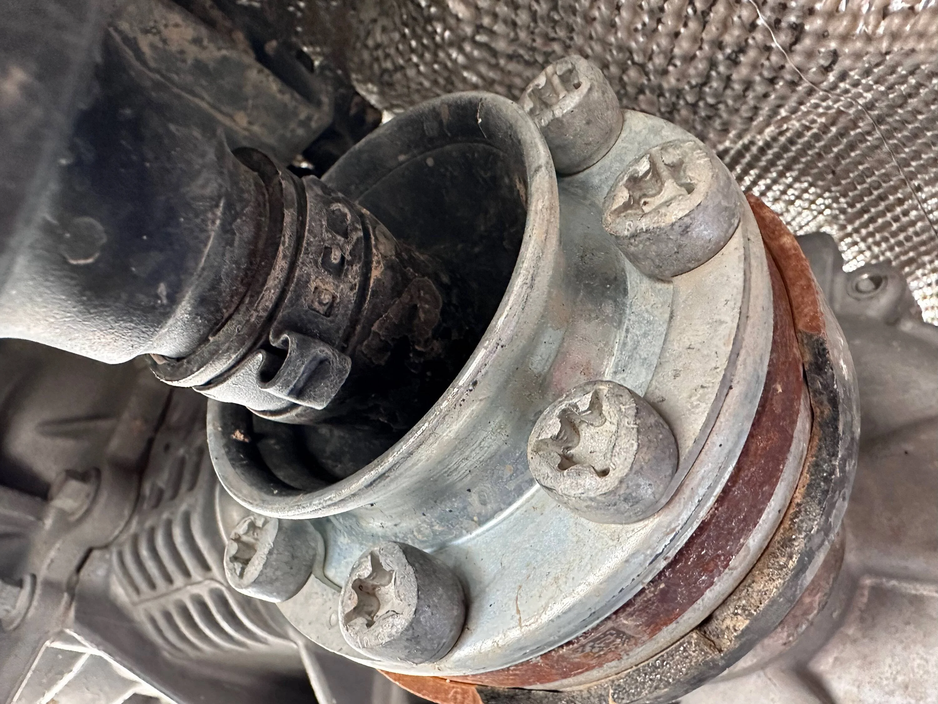 Jeep Gladiator Weird triangular / T50 torx driveline bolts? IMG_1301