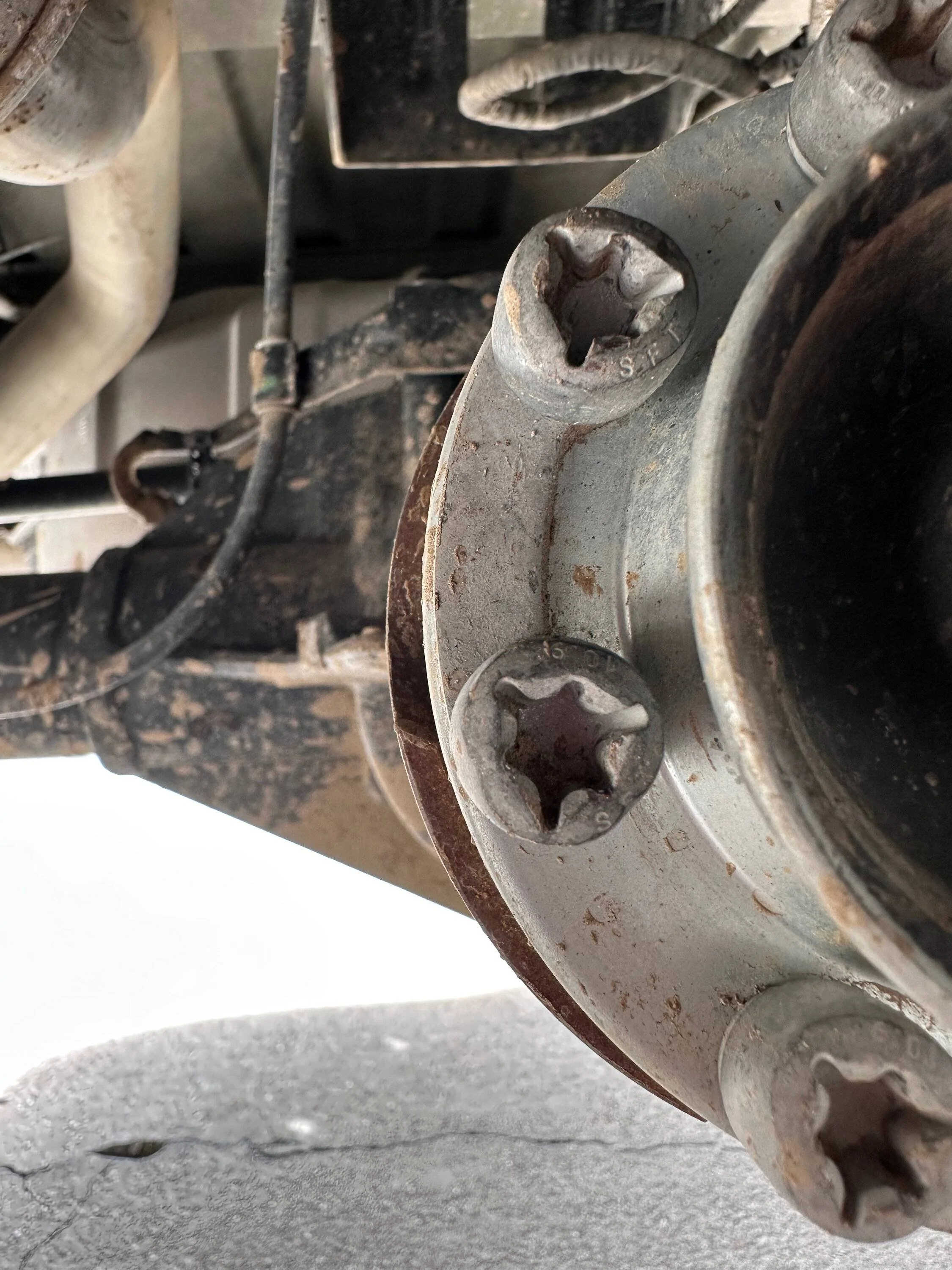 Jeep Gladiator Weird triangular / T50 torx driveline bolts? IMG_1305