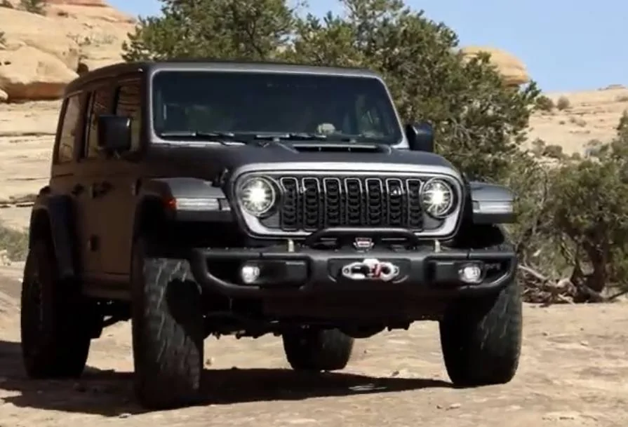Jeep Gladiator 2024 ???? 176A3AC7-6F99-4C87-B744-E69CE5A09D99