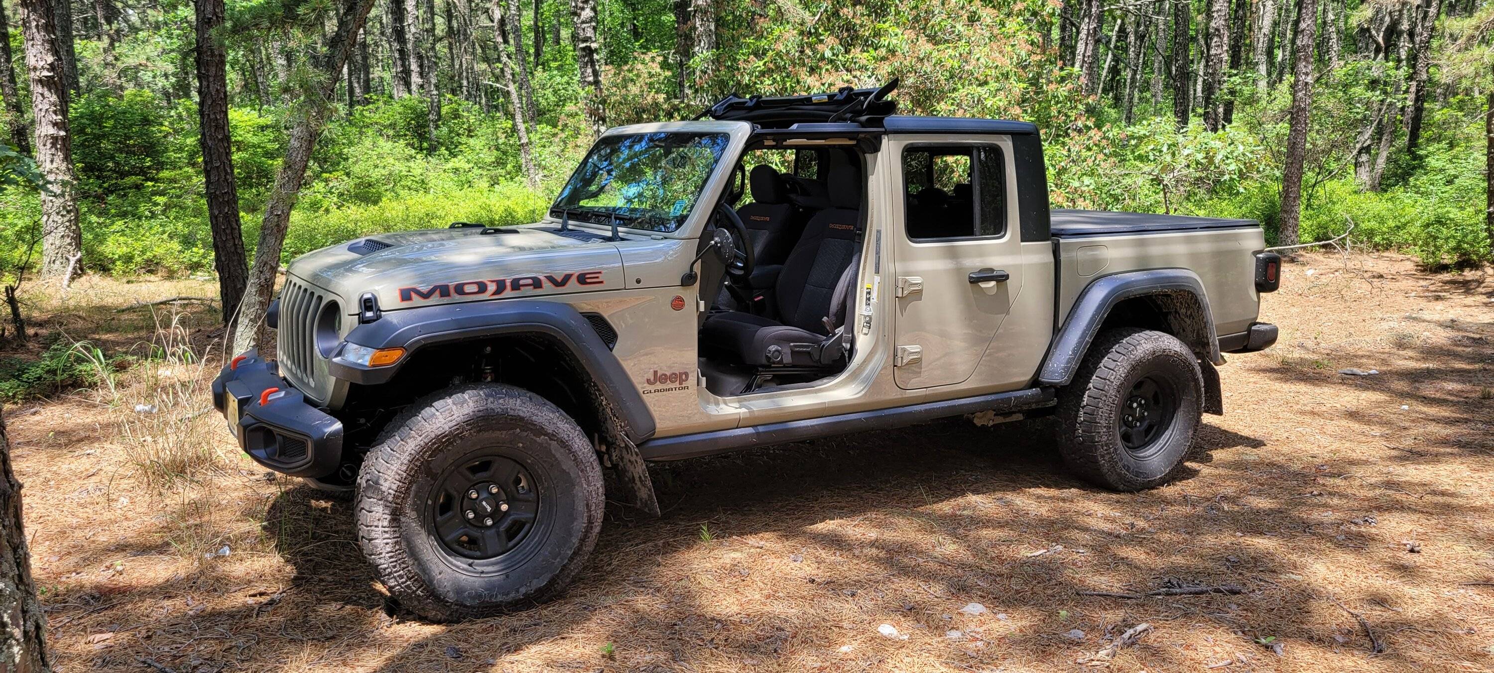 Jeep Gladiator 35” tires on a Gladiator Mojave 20220625_123542