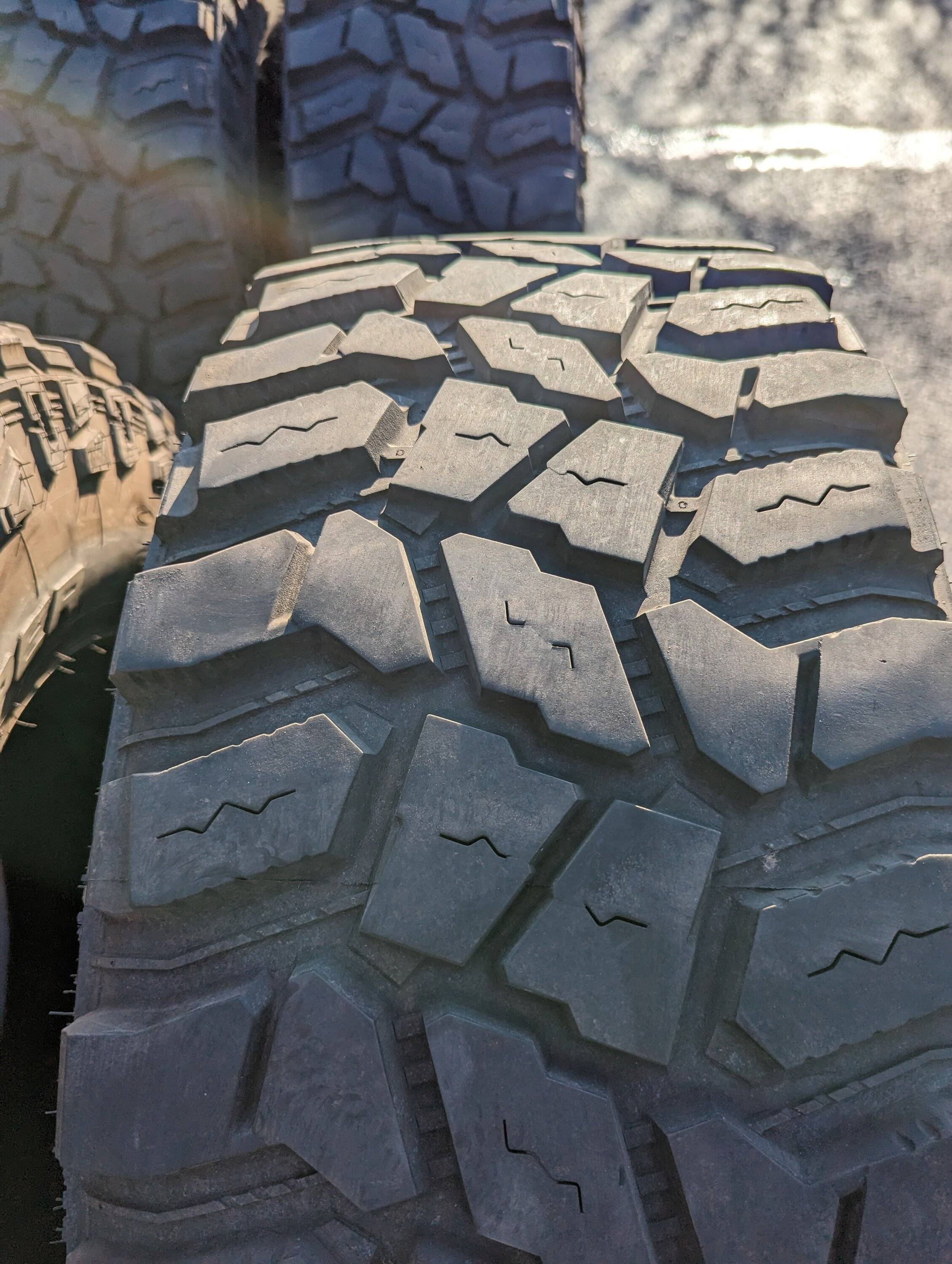 Jeep Gladiator (4) SST PRO Coopers 315/70/17 $400 PXL_20230316_211133797