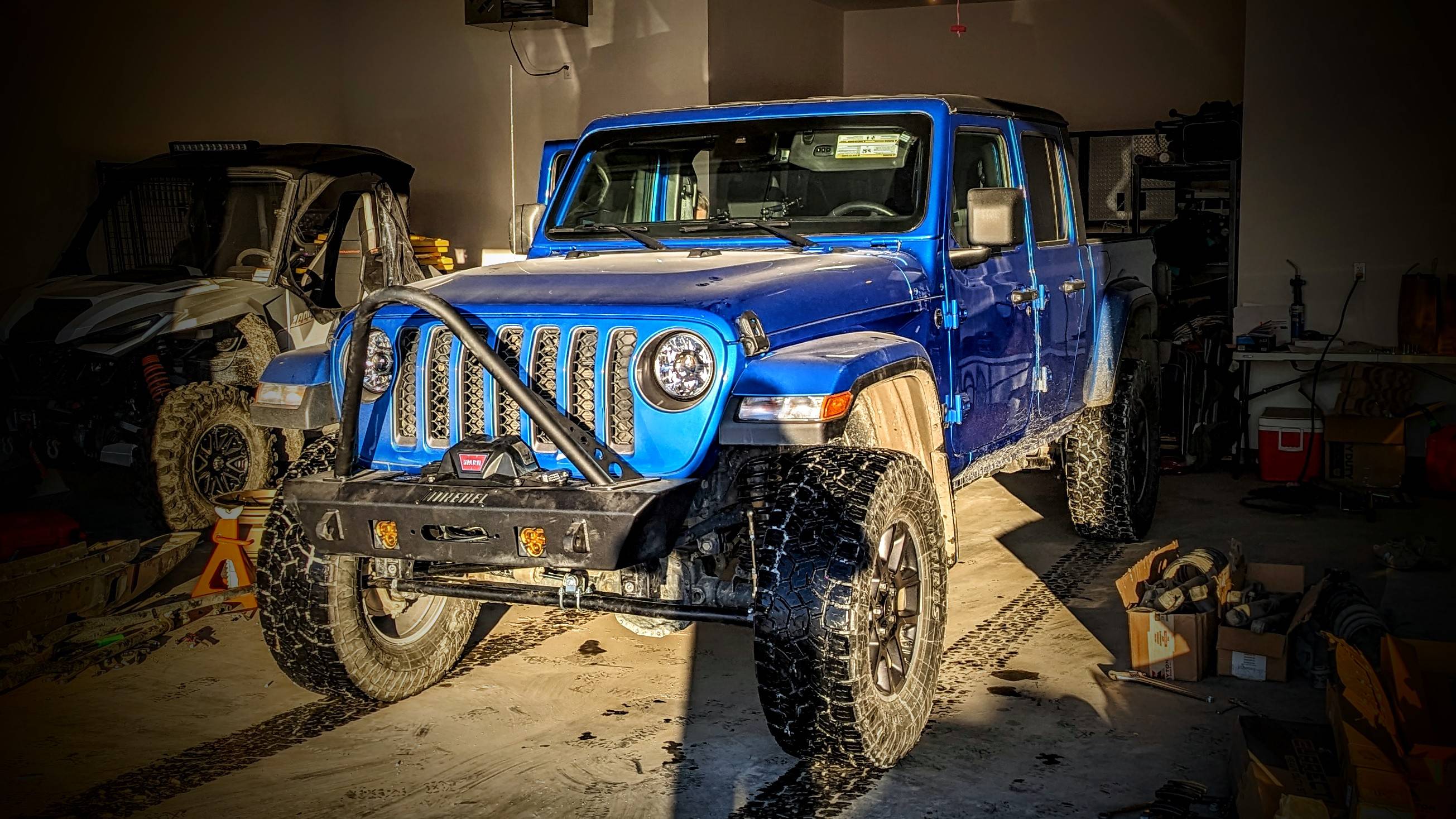 Jeep Gladiator Alaska Daily Drivers: Hydro Blue 80A and Bright White JTR PXL_20230308_022330495~2