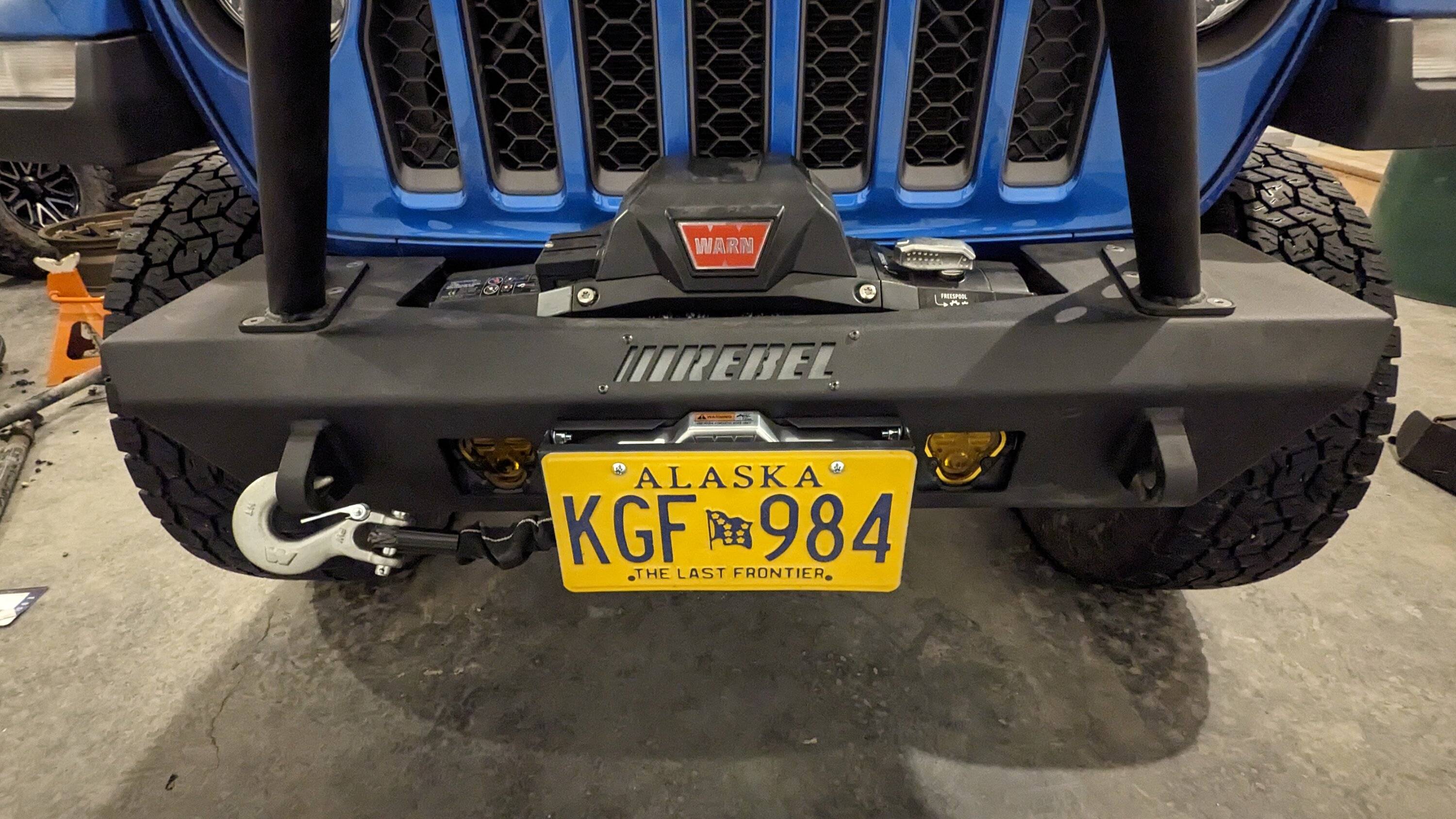 Jeep Gladiator Alaska Daily Drivers: Hydro Blue 80A and Bright White JTR PXL_20230308_060737326