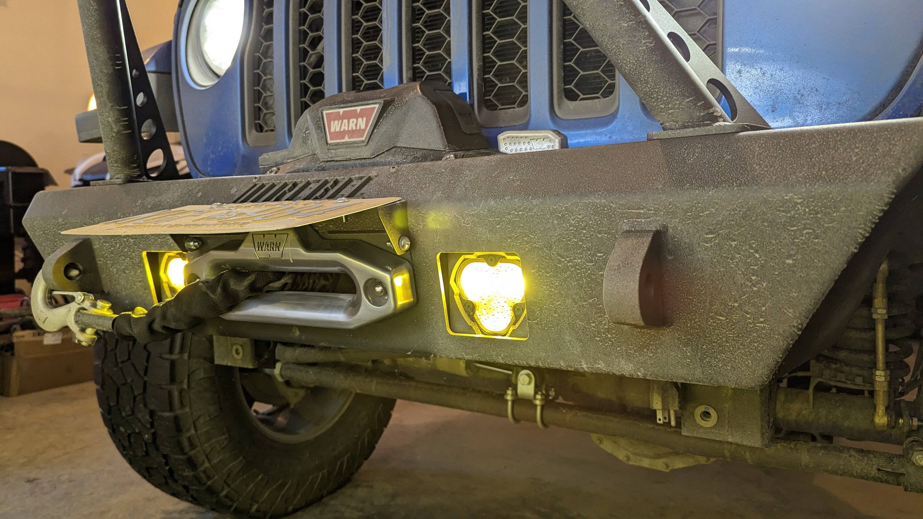 Jeep Gladiator Alaska Daily Drivers: Hydro Blue 80A and Bright White JTR PXL_20230311_182525168