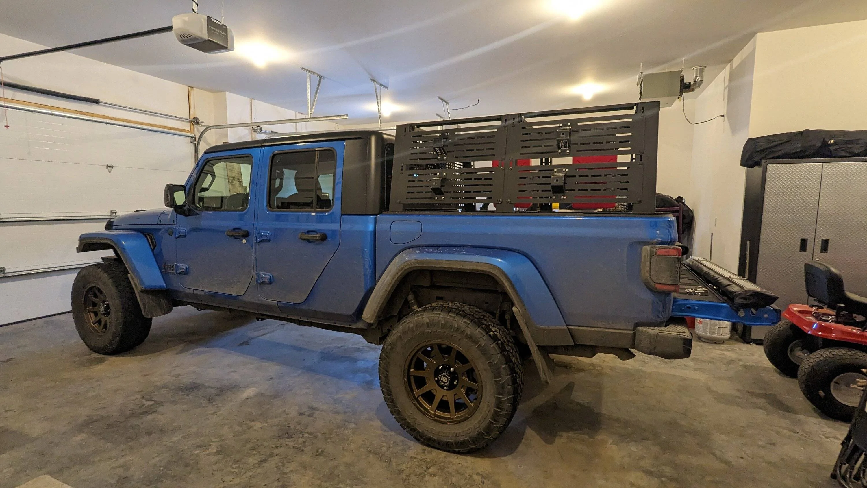 Jeep Gladiator Alaska Daily Drivers: Hydro Blue 80A and Bright White JTR PXL_20230314_021926995