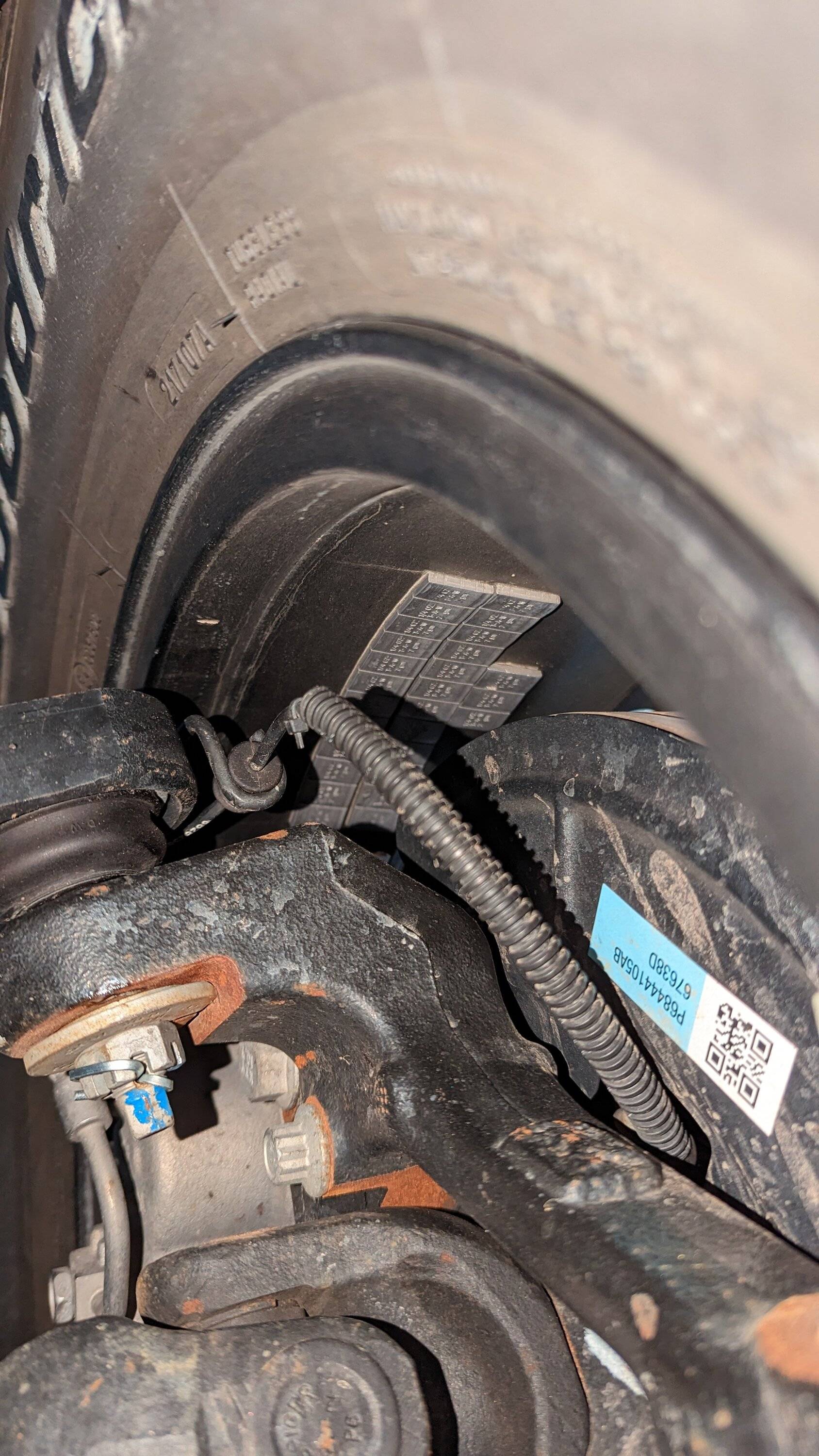 Jeep Gladiator 37 BFGs Wont Balance PXL_20230317_182148735