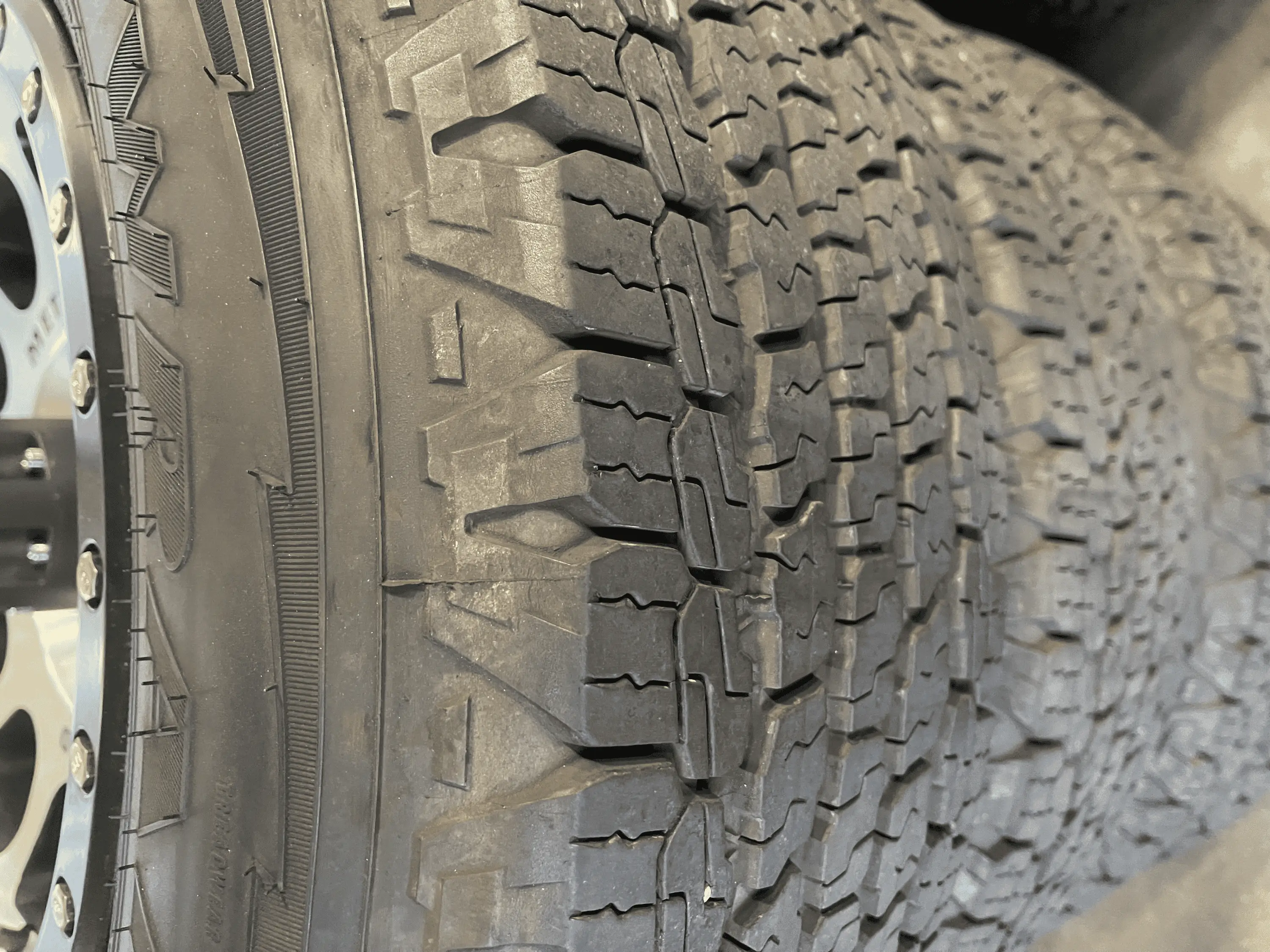 Jeep Gladiator Method NV305 17" machined wheels with Goodyear tires (Jeep 5 lug) Nashville tempImage000eO2