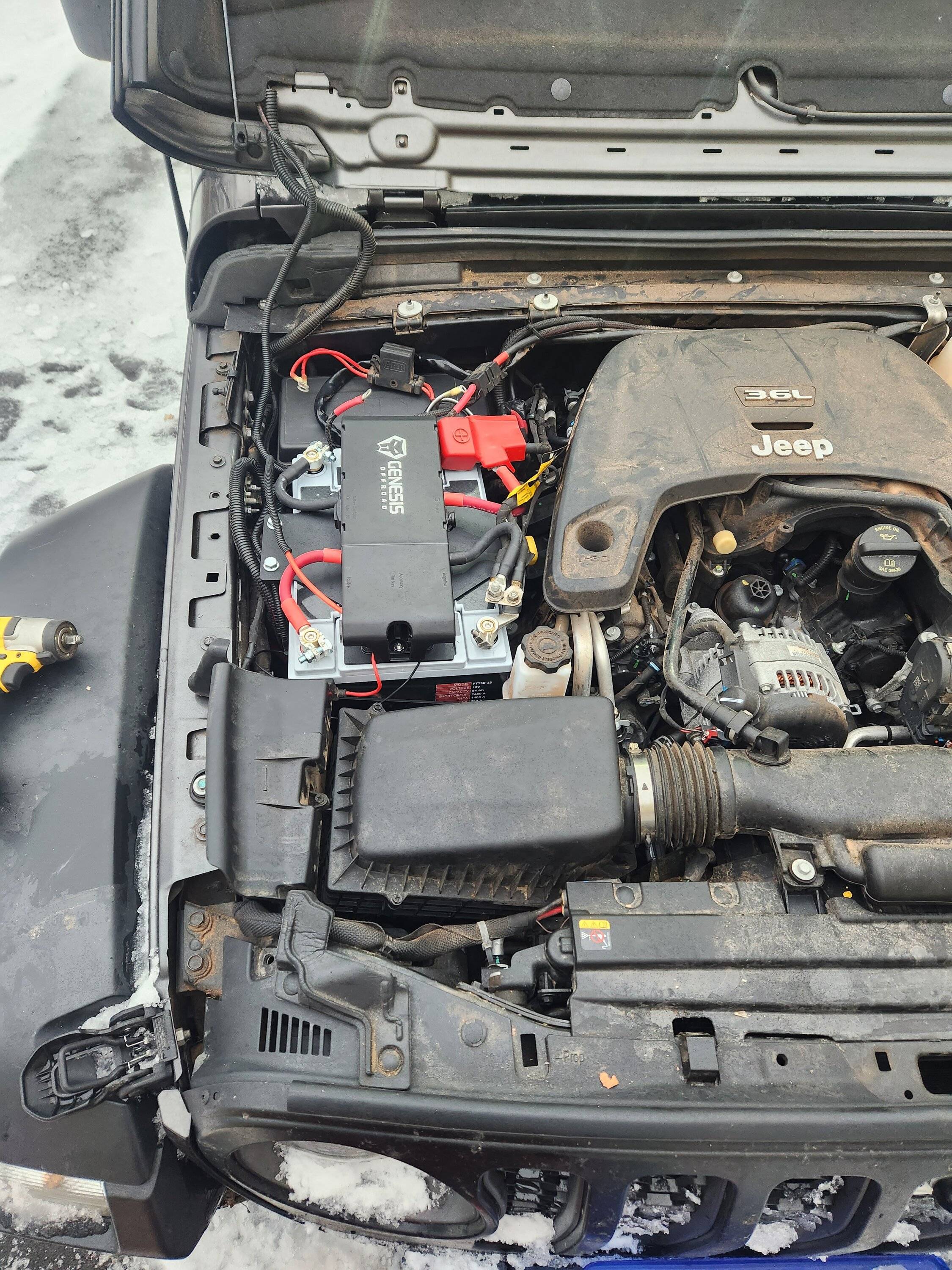 Jeep Gladiator Second aux battery - bed or in cab 20230223_164112