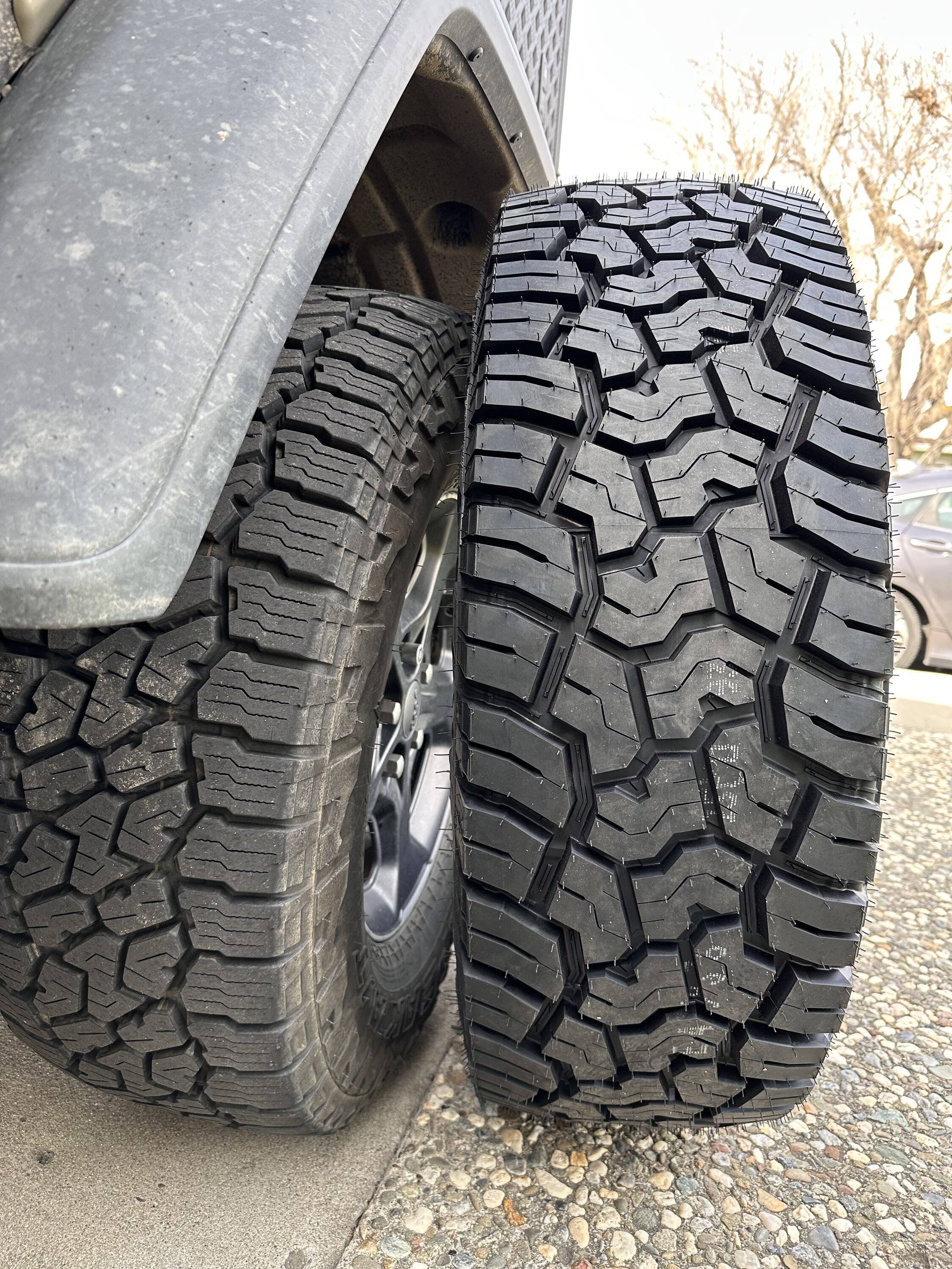 Jeep Gladiator Yokohama Geolandar X-AT LT37/12.50R17 at wally world $270 each 2B4A6791-E788-46CE-A156-4CB19BB4AFBF