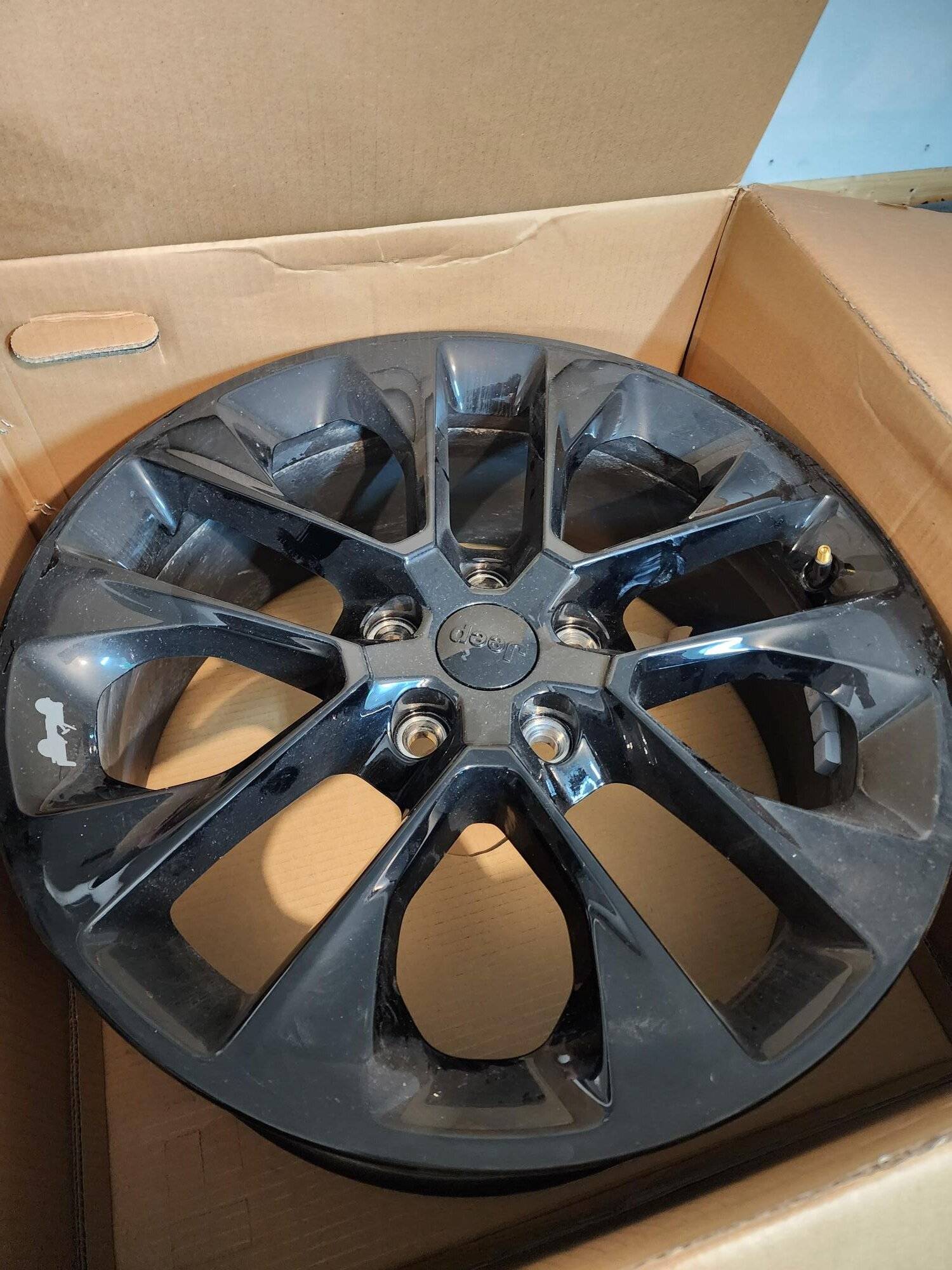 Jeep Gladiator Mopar 20X8.0 Gloss Black Aluminum Wheels 20230318_212823
