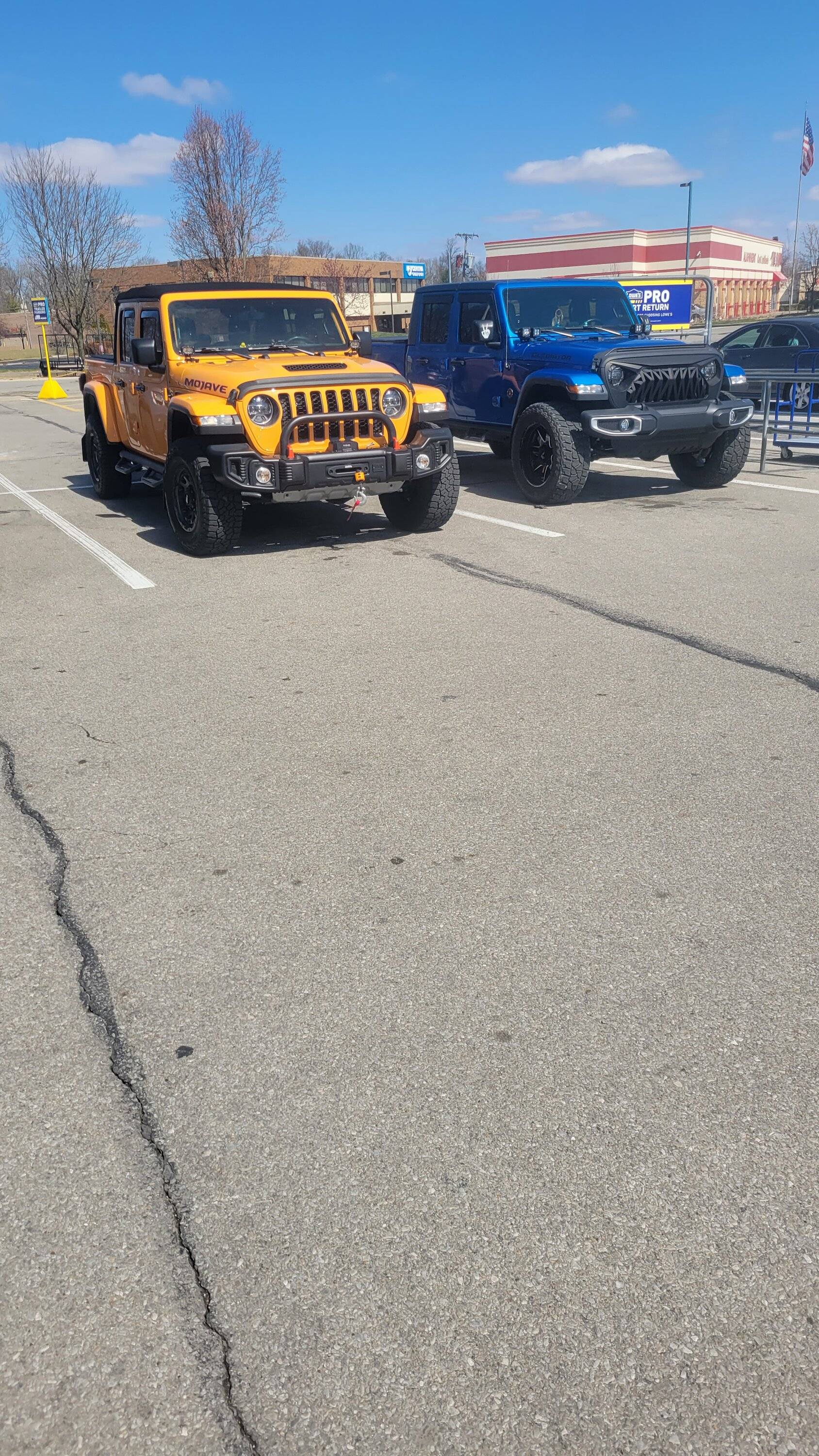 Jeep Gladiator Jeeps Parking Next To Jeeps 20230319_132021