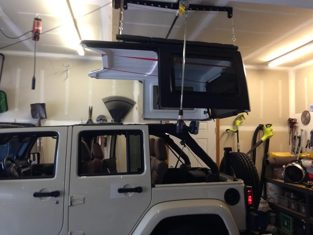 Jeep Gladiator Anyone Storing Freedom Panels on Wall? hoist1