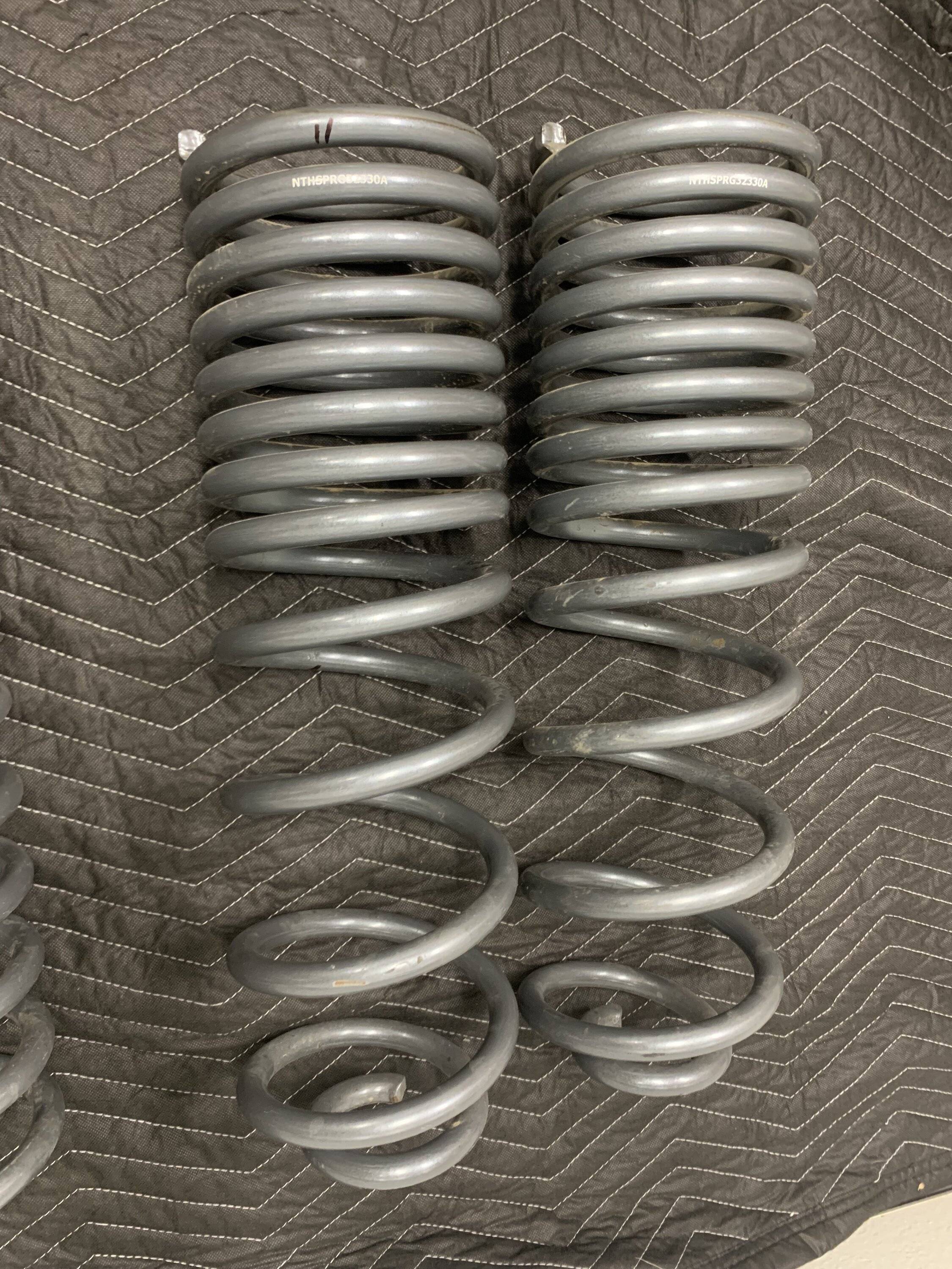 Jeep Gladiator AEV 2.5" Diesel springs IMG_6641