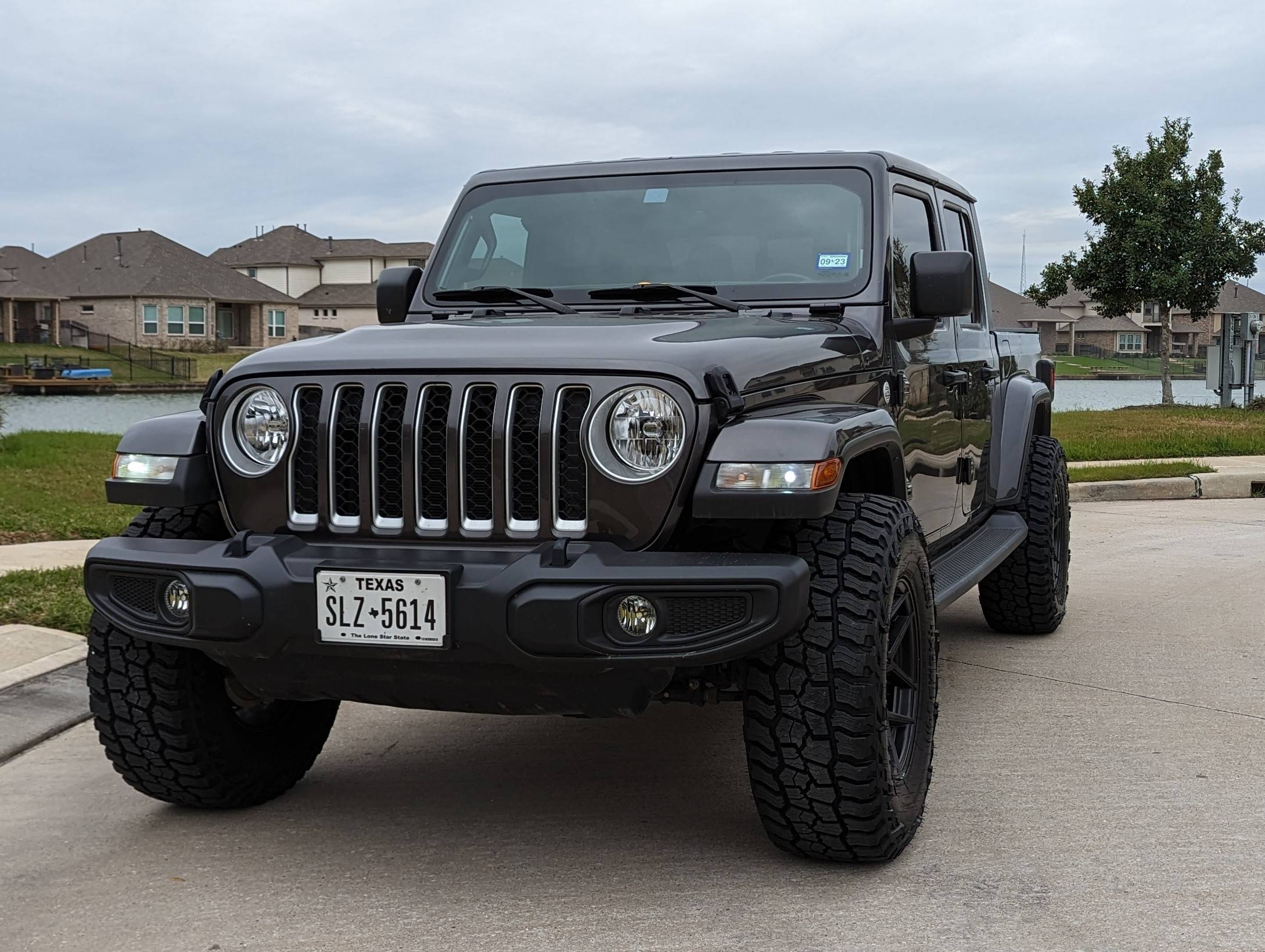 Jeep Gladiator 35” Tire Opinion PXL_20230320_170655948