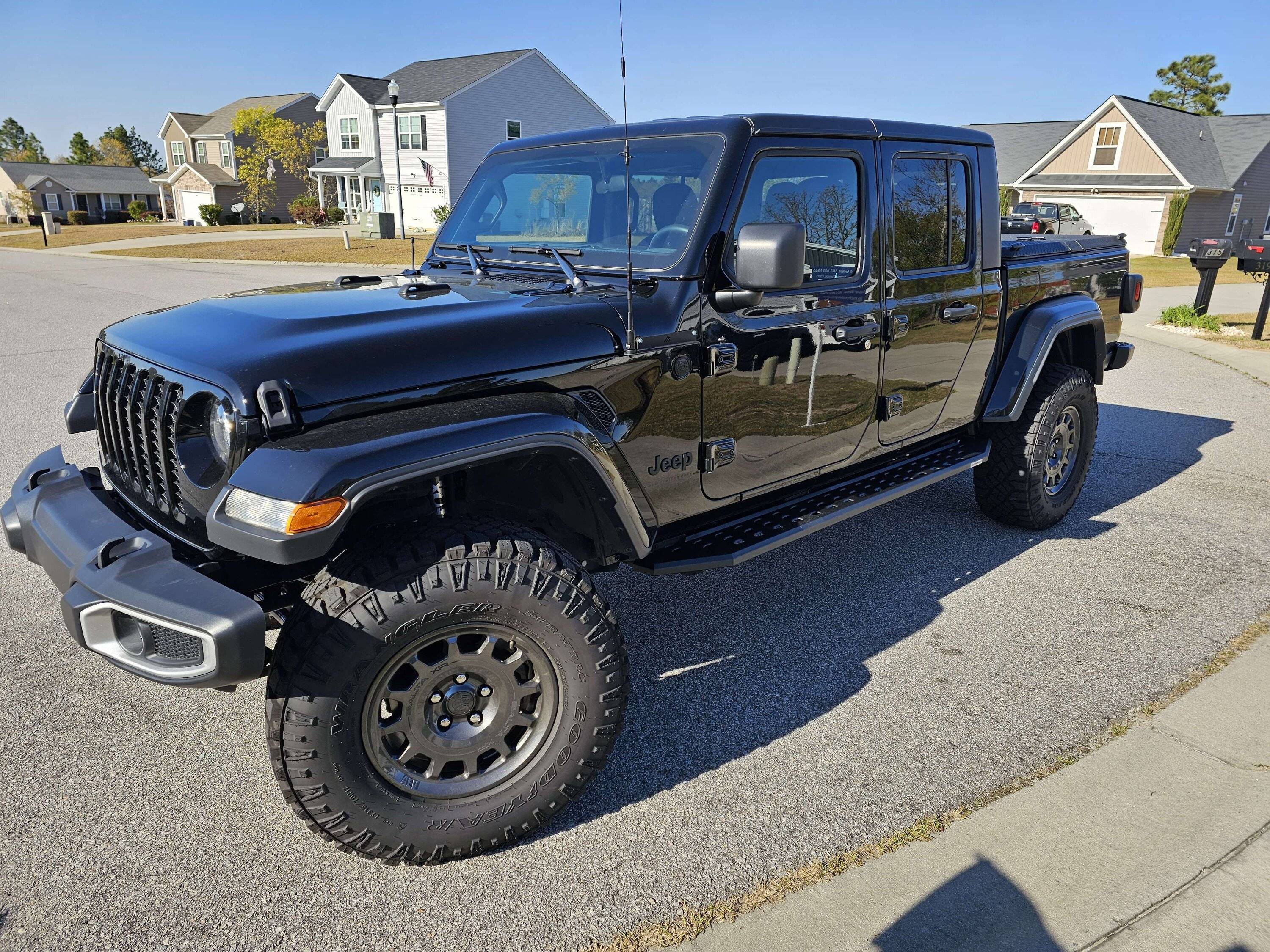 Jeep Gladiator BlackSheep - Max Tow Build stepsides3