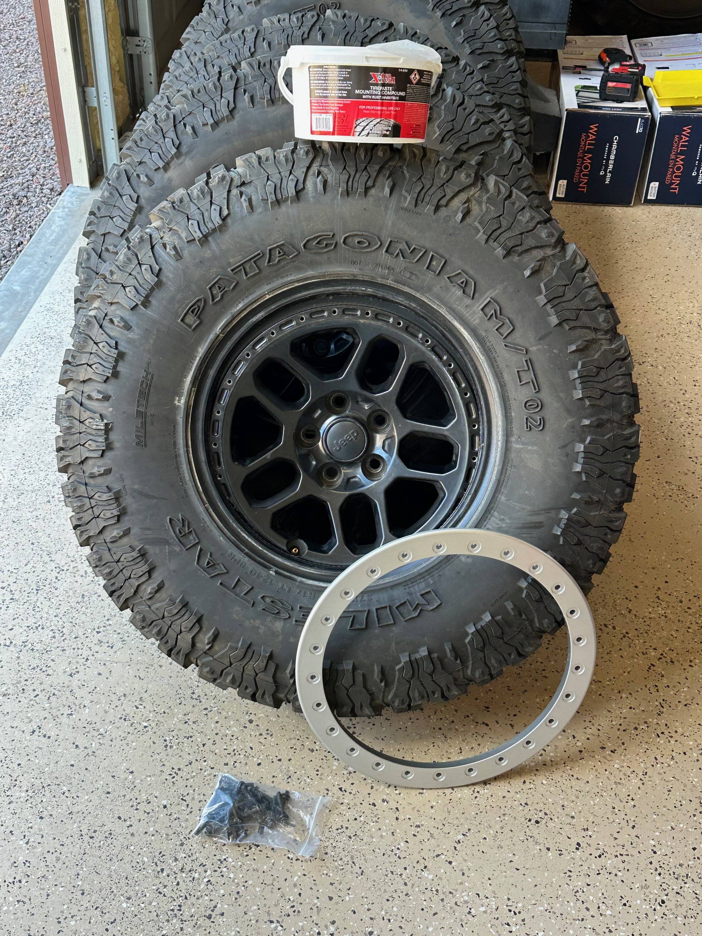 Jeep Gladiator Discount Tire mounting oversized tires IMG_9366