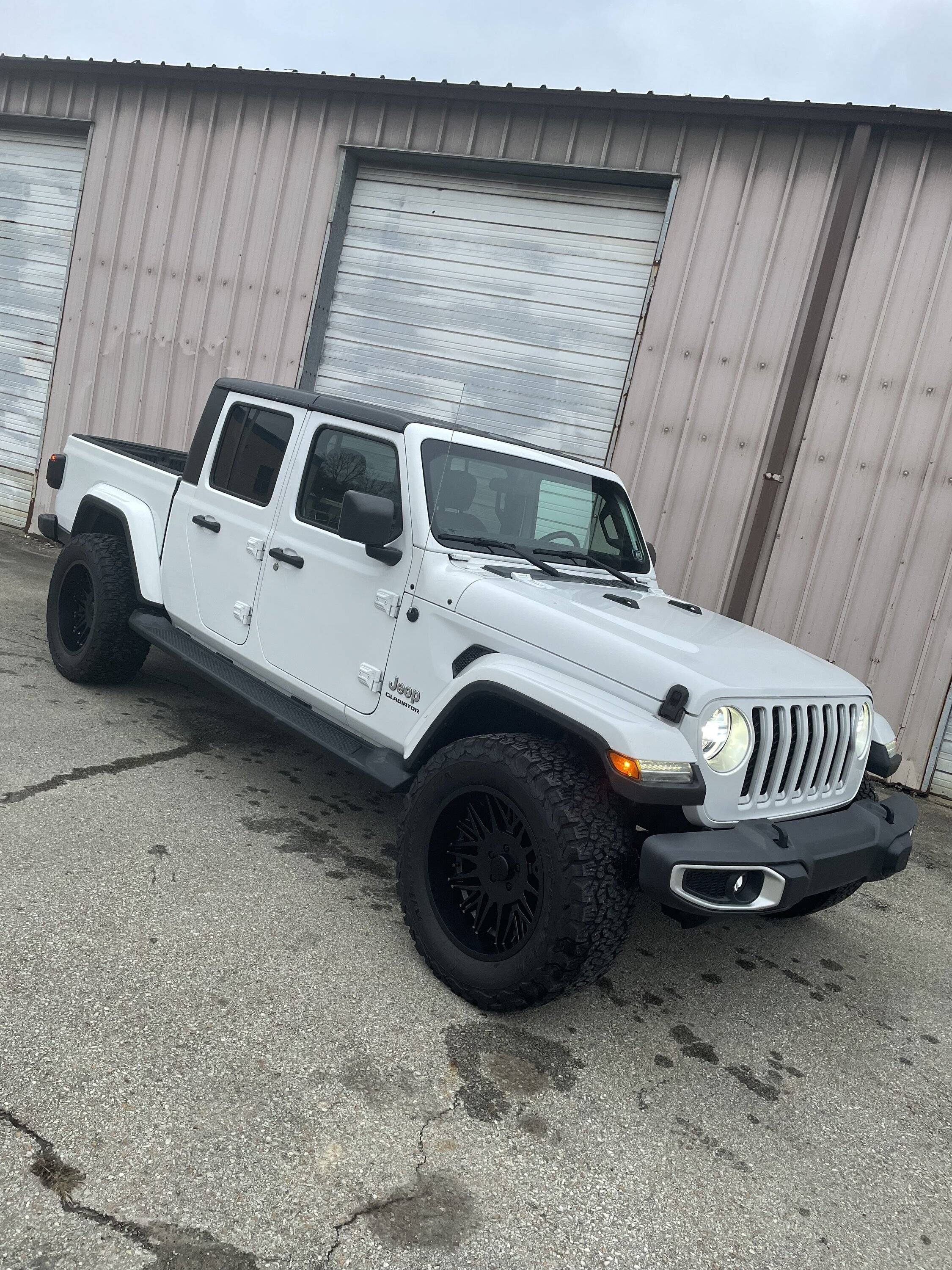 Jeep Gladiator 2020 Gladiator Overland 36992890-1641-42C6-BBD1-C251C41A99B8