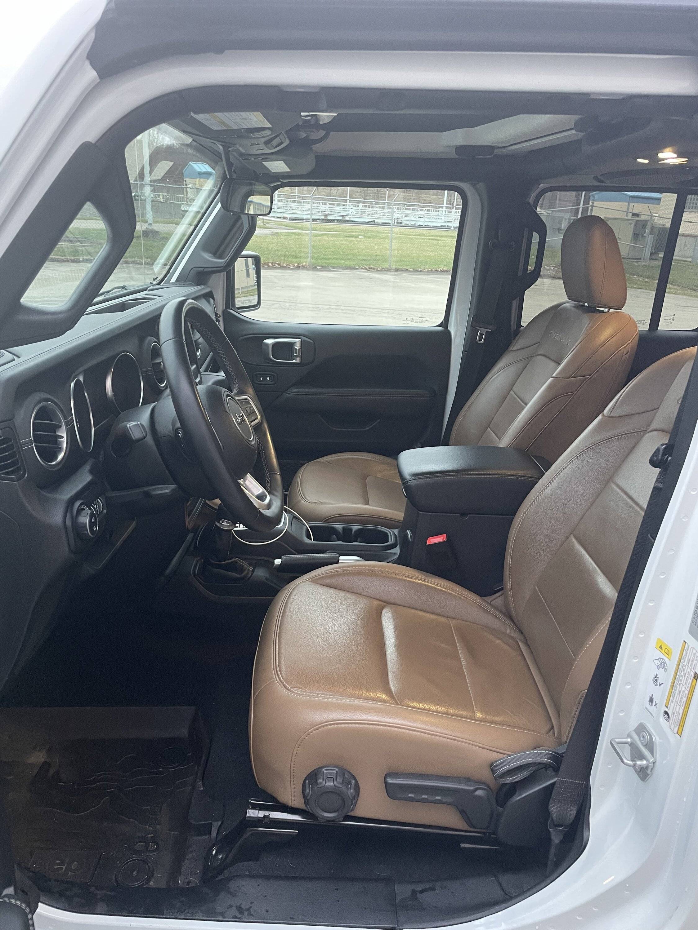 Jeep Gladiator 2020 Gladiator Overland 86249DDB-F5E3-4660-A70F-1D41C07936D4