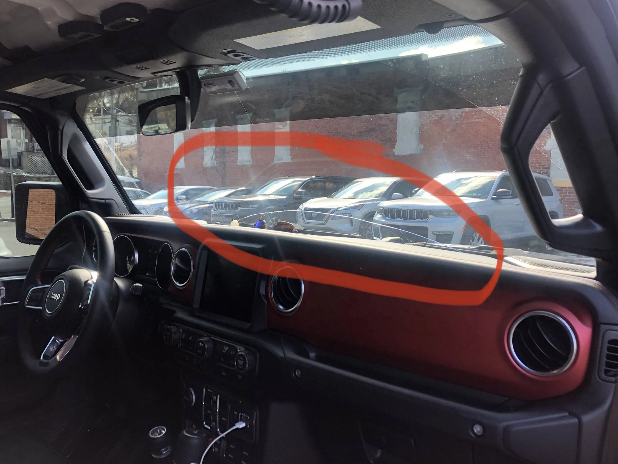 Jeep Gladiator Corning Gorilla Glass Windshield cracks for no reason. windshield
