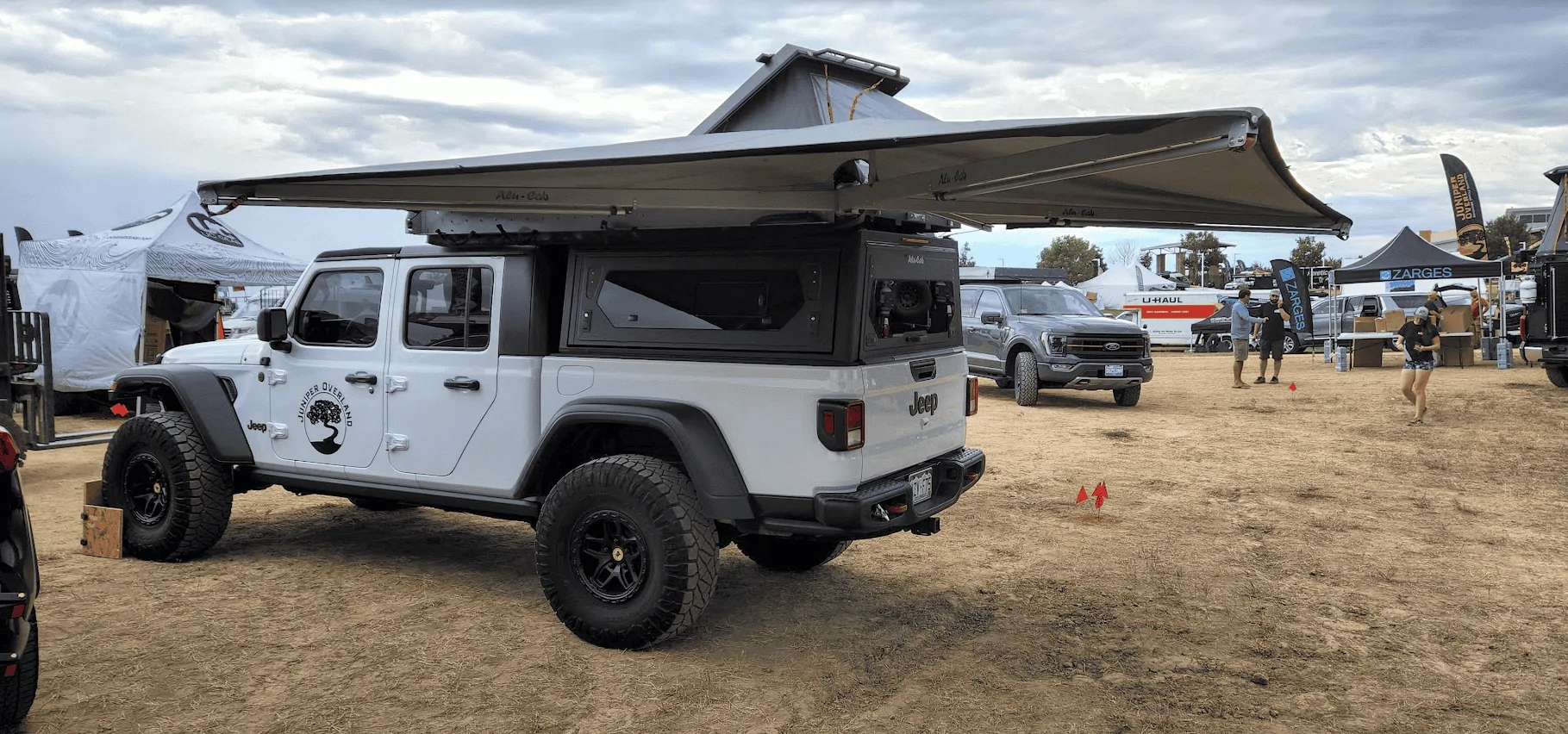 Jeep Gladiator Hard mounted awnings - are they worth it? 1679589889197