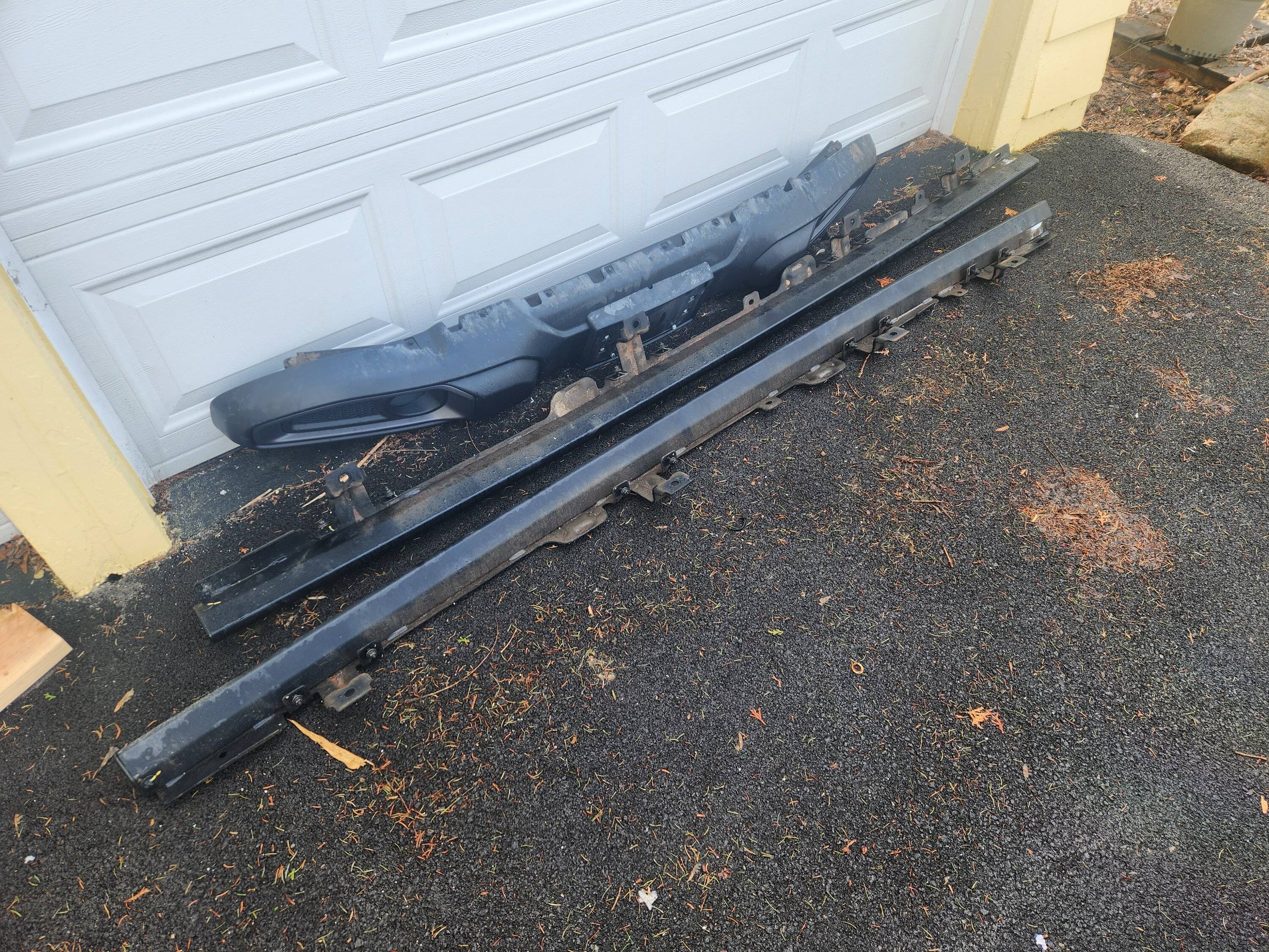 Jeep Gladiator Free - 2021 Mojave factory sliders 20230323_134201