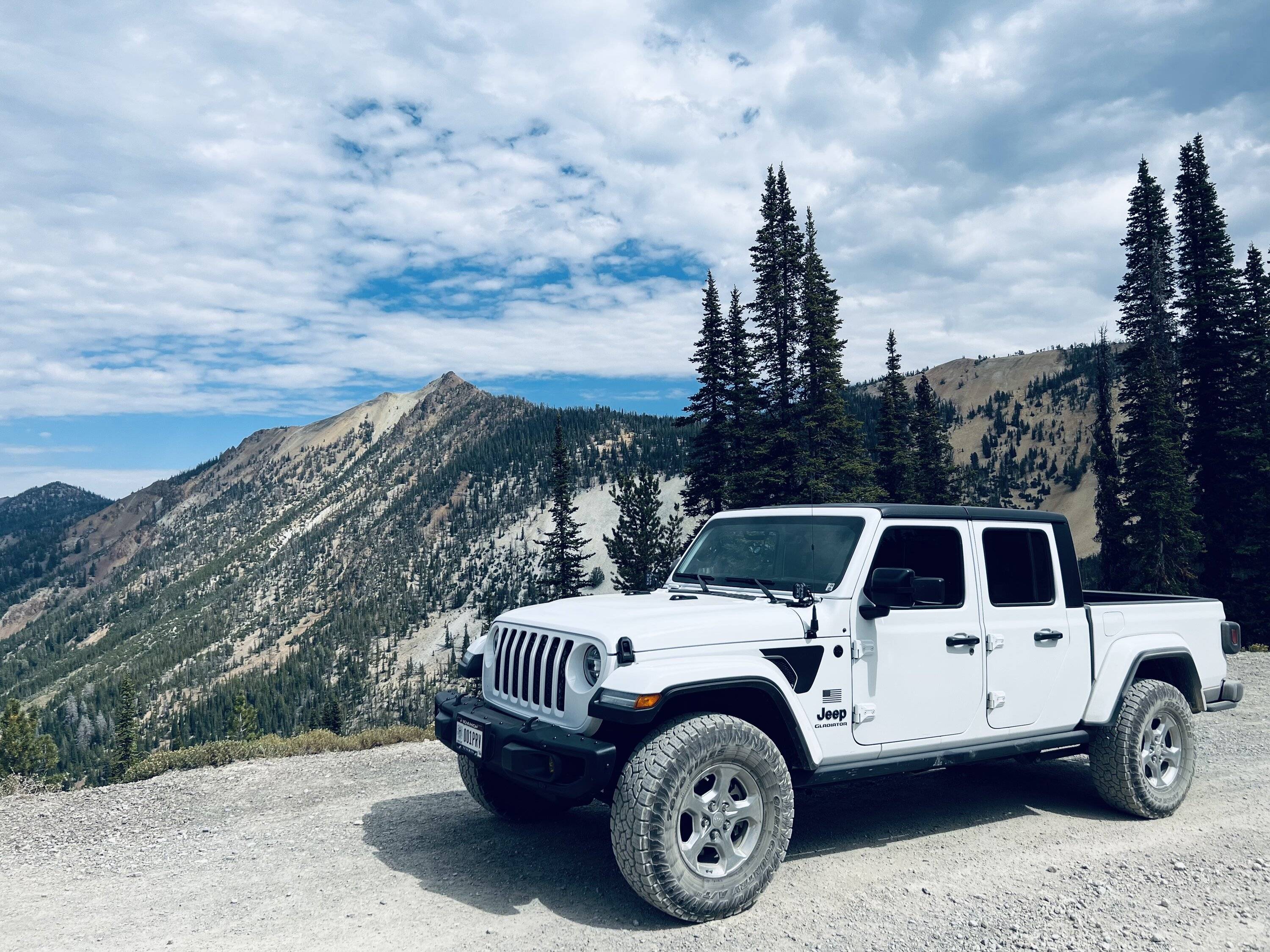 Jeep Gladiator Can't make up my mind! CF4C0648-38DF-4B2F-BA22-BC05D7DC277D