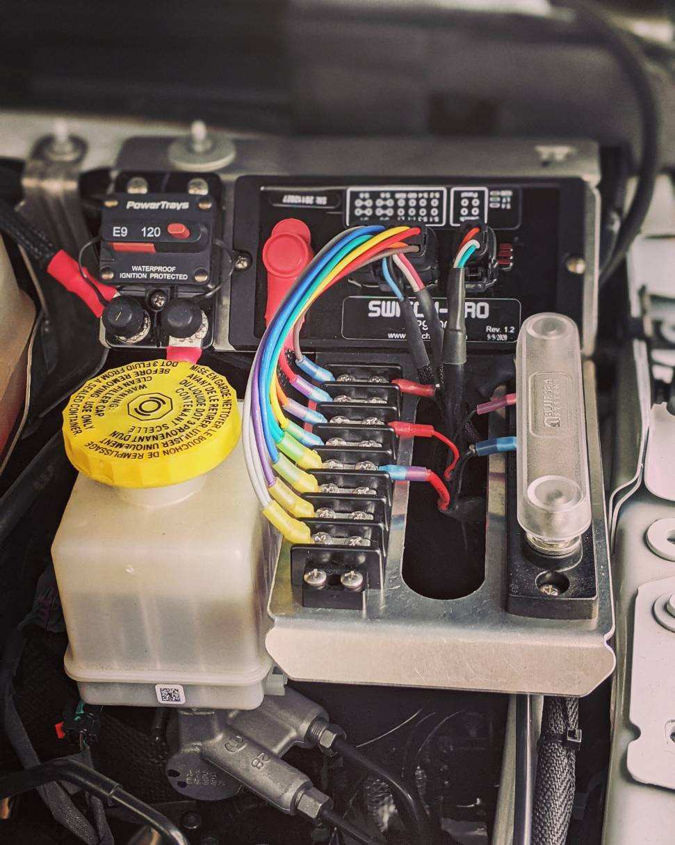 Jeep Gladiator SwitchPro SP9000 install powertray