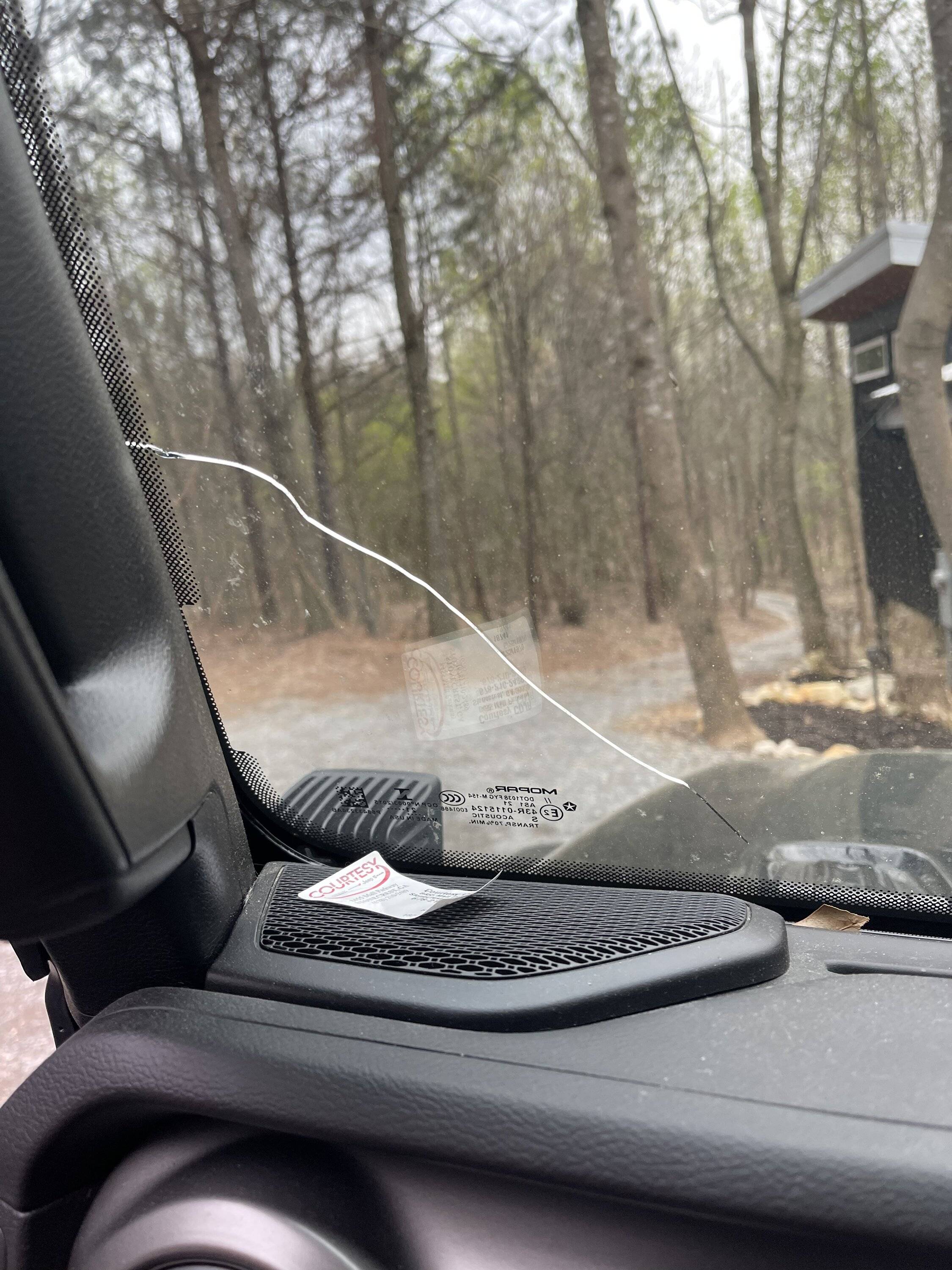 Jeep Gladiator Expanding crack on windshield. Options? 3F825238-A24B-4E6C-9265-0CD2D8E45EA0