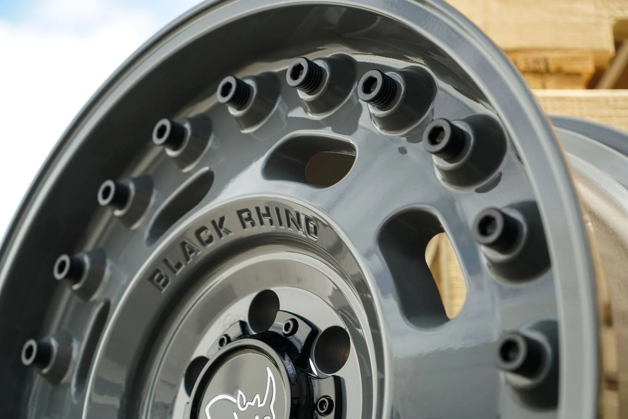 Jeep Gladiator SHOW ME YOUR WHEELS! BLACK RHINO AXLE 20X9.5 6 ET6 BATTLESHIP GREY close detail(5)