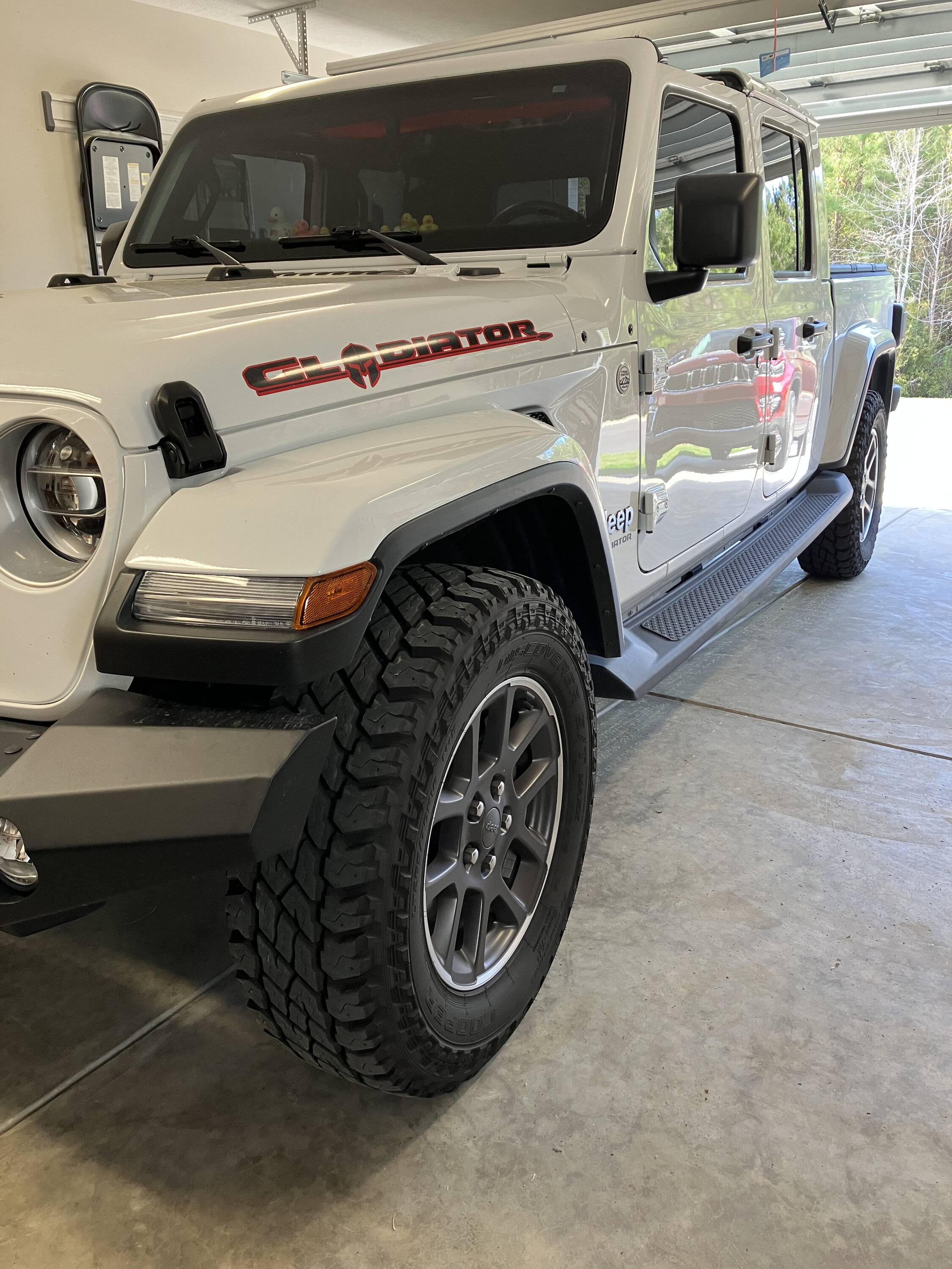 Jeep Gladiator Overland wheels with 33" Cooper tires and TPMS IMG_3917