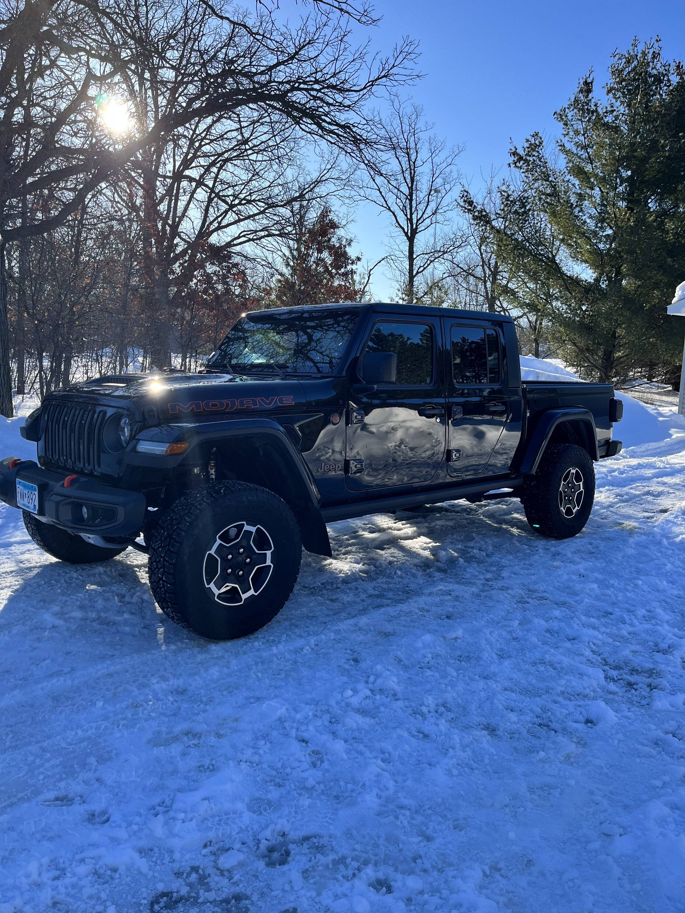 Jeep Gladiator BLACK Gladiator JT Club 8BA76FA9-B10C-46F0-B4AE-4D029E76674F