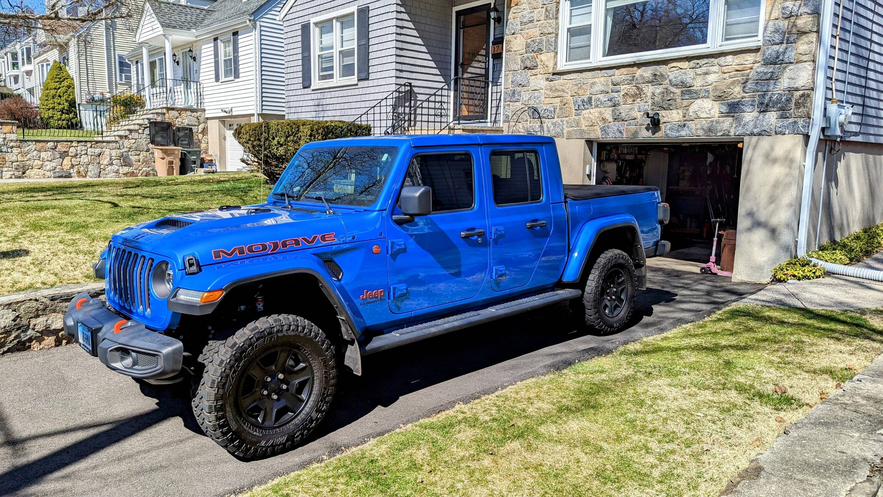 Jeep Gladiator HYDRO BLUE PEARL Gladiator JT Club PXL_20230326_154132560.MP~2