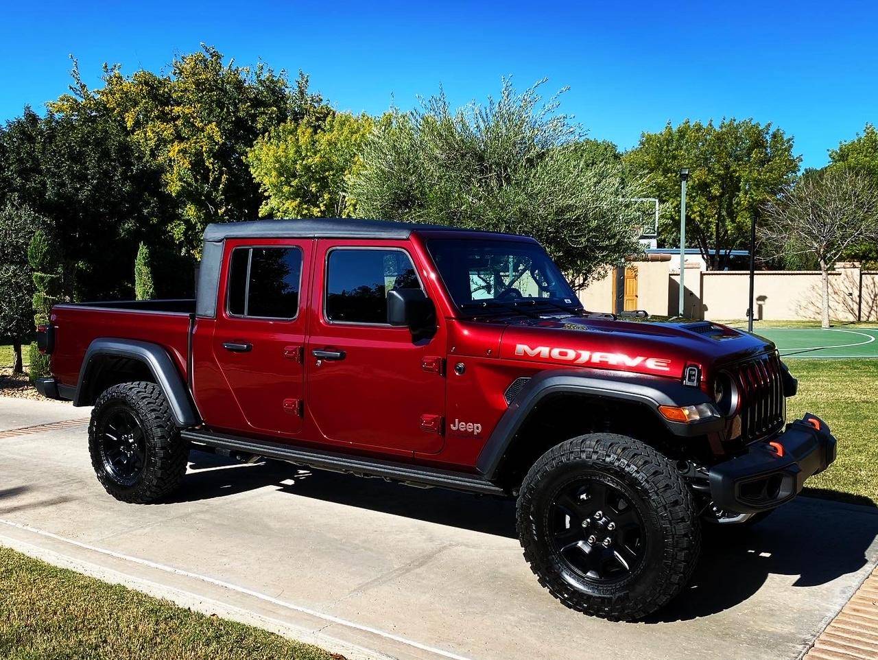 Jeep Gladiator Looking for soft top thumbnail (1)
