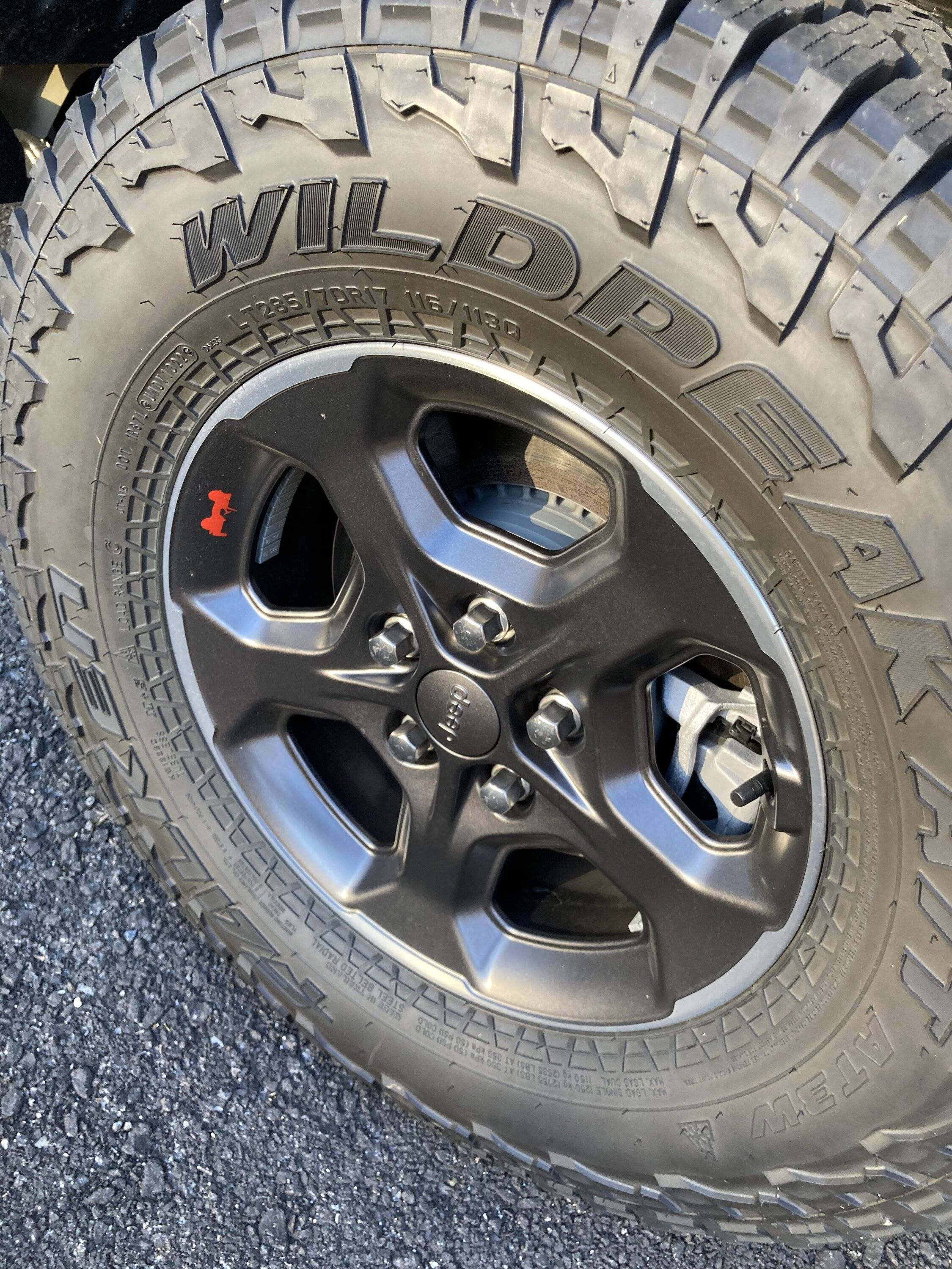 Jeep Gladiator Rubicon wheels and Falken wildpeak a/t brand new 215 miles 0B544E48-2EC8-404F-A993-A0E69D9293EF