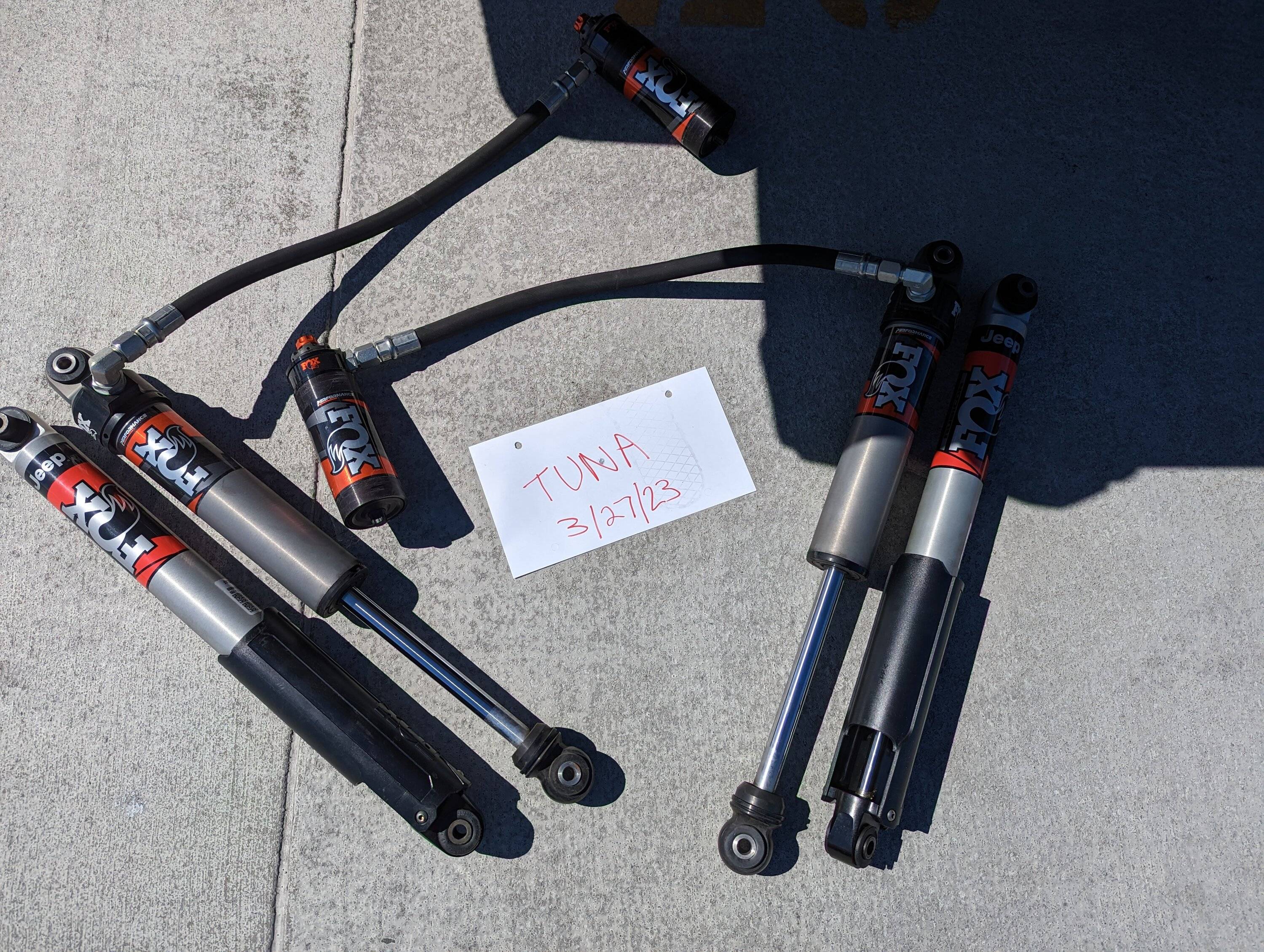 Jeep Gladiator Front Fox 2.5 shocks, DSC, 0-1.5" lift, $1200 PXL_20230327_175645269