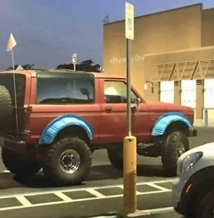 Jeep Gladiator Bruh, You Sure The Spacers Were Tight? 301233347_10229663913088765_8704338514311772094_n