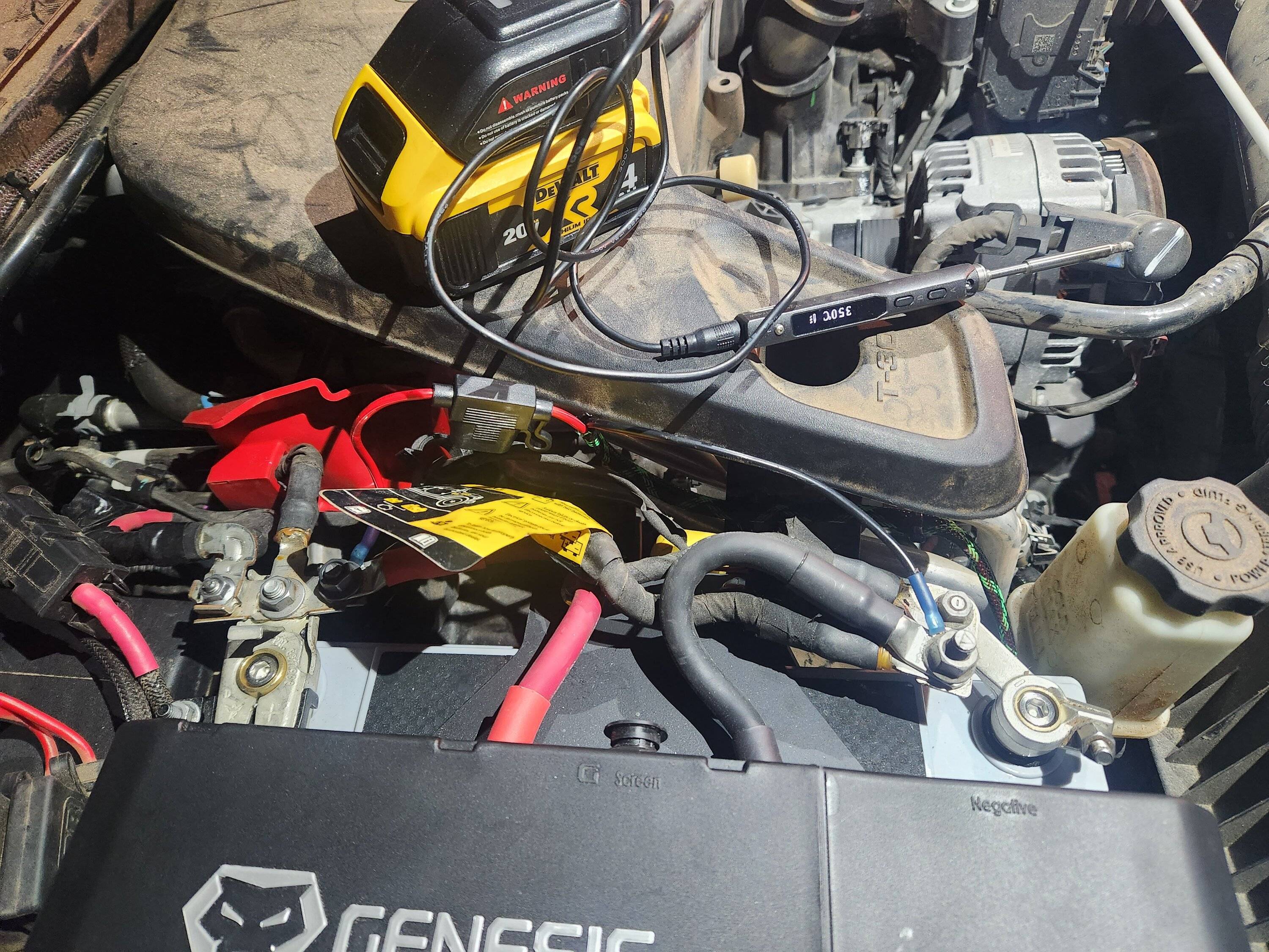 Jeep Gladiator Battery tender install with "magsafe" 20230326_194746