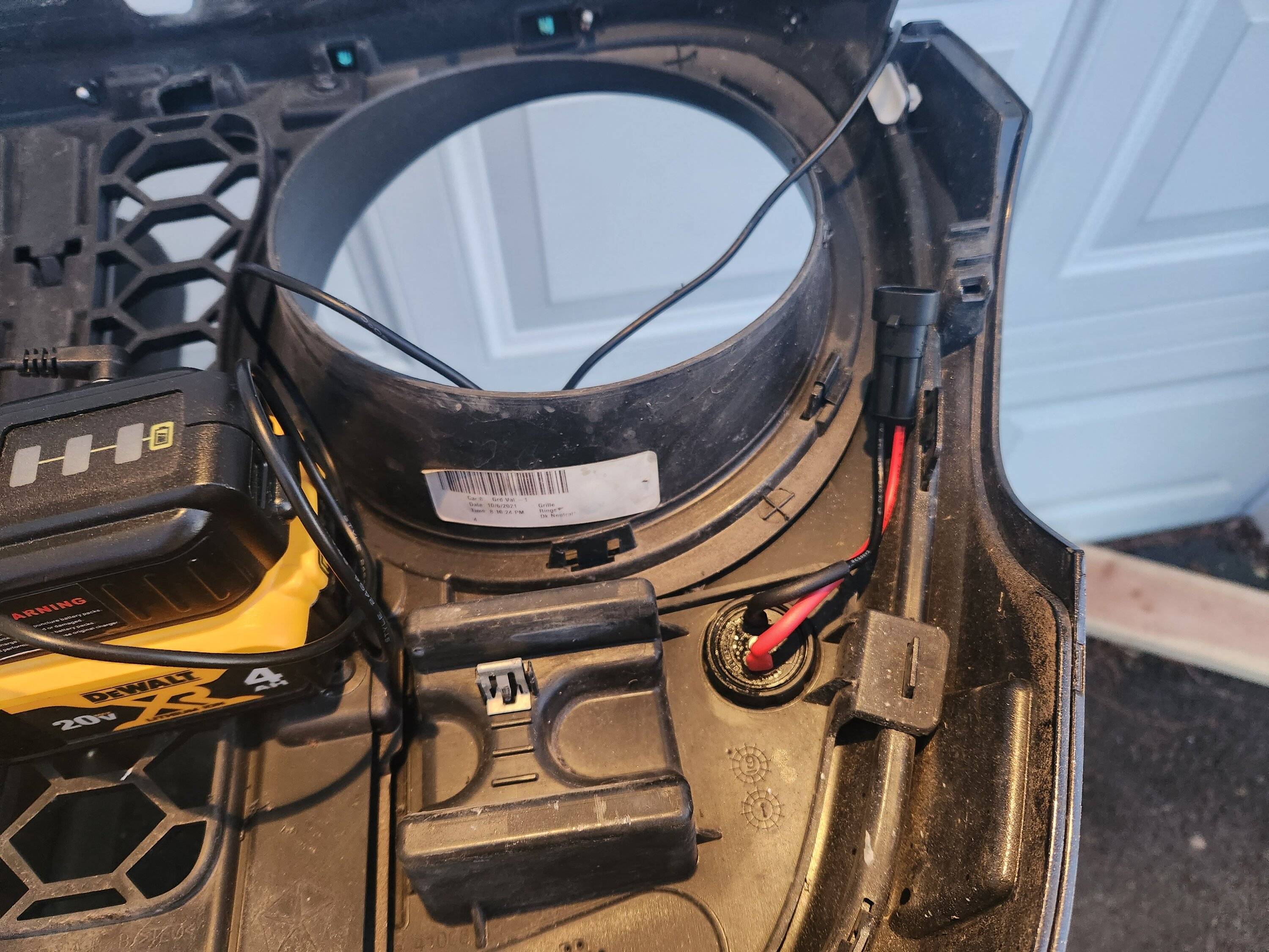 Jeep Gladiator Battery tender install with "magsafe" 20230326_193325
