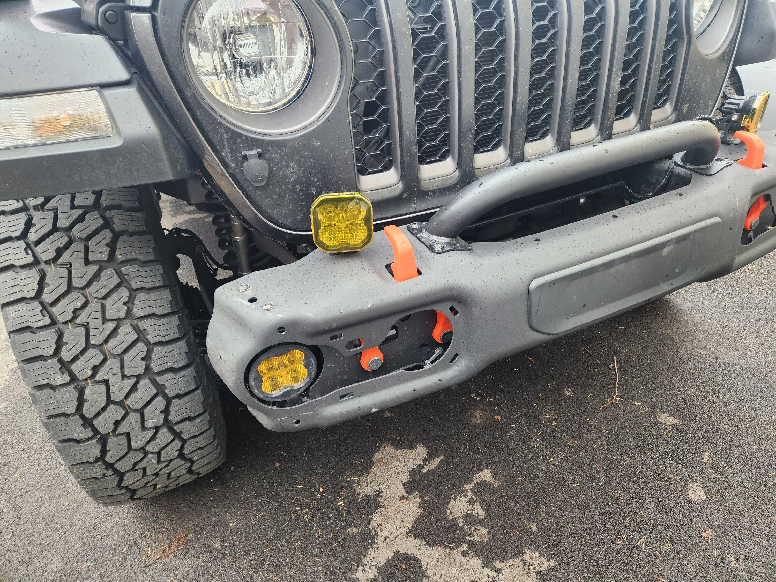 Jeep Gladiator Battery tender install with "magsafe" 20230328_133552