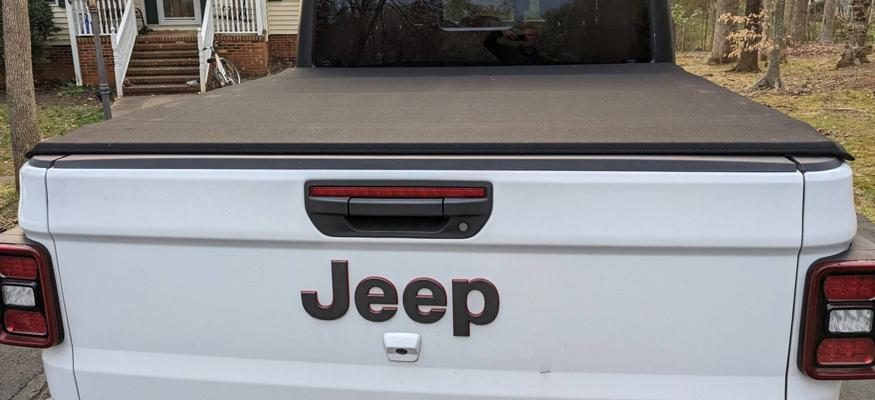 Jeep Gladiator Mopar OEM Roll Up Tonneau Cover  $125 PXL_20230328_231902865