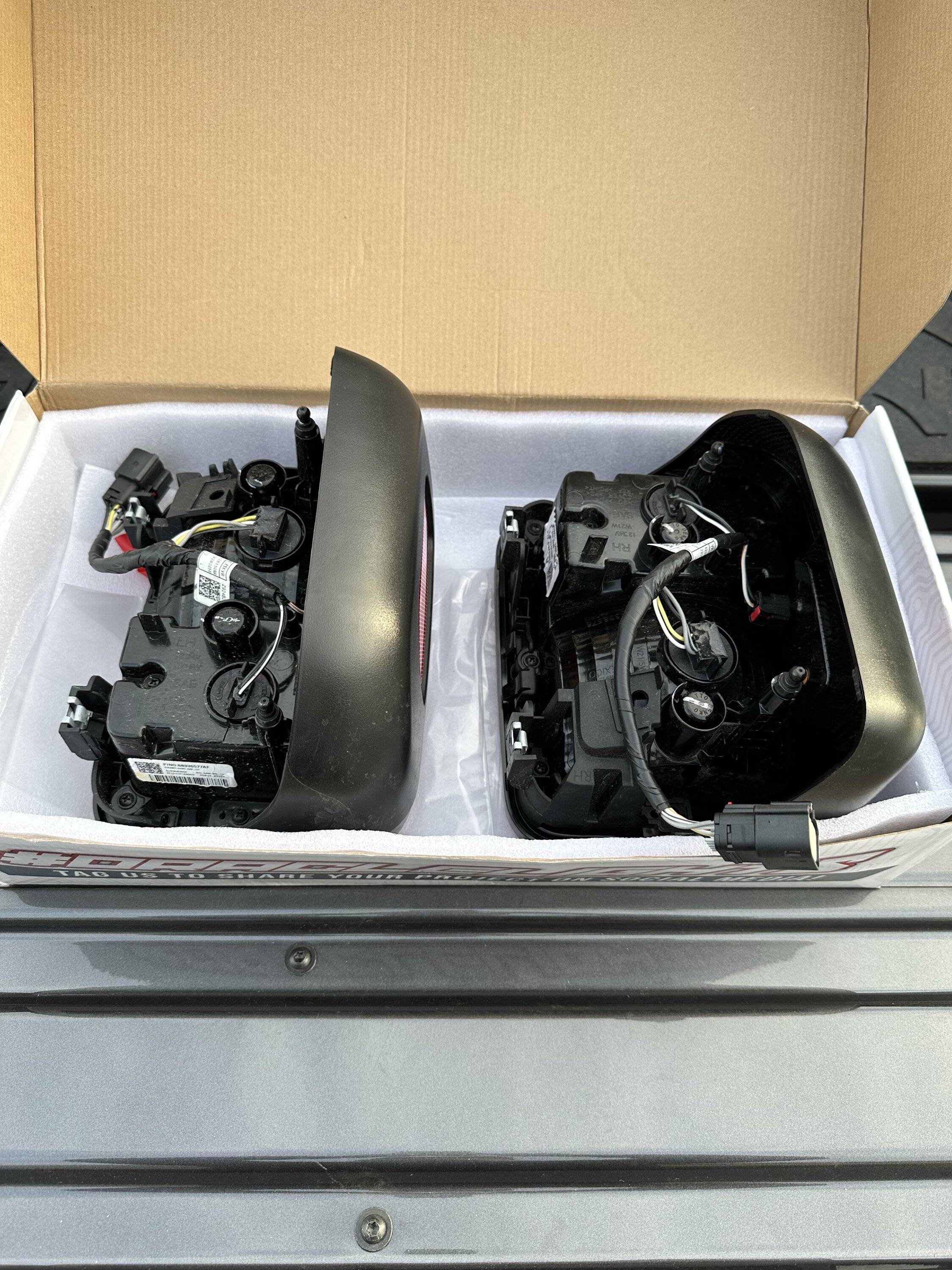 Jeep Gladiator 2023 JT Freedom MOPAR Halogen Take-off Tail Lights B8D60B9A-4BE2-421E-9DE3-9E26A0FCEEB4