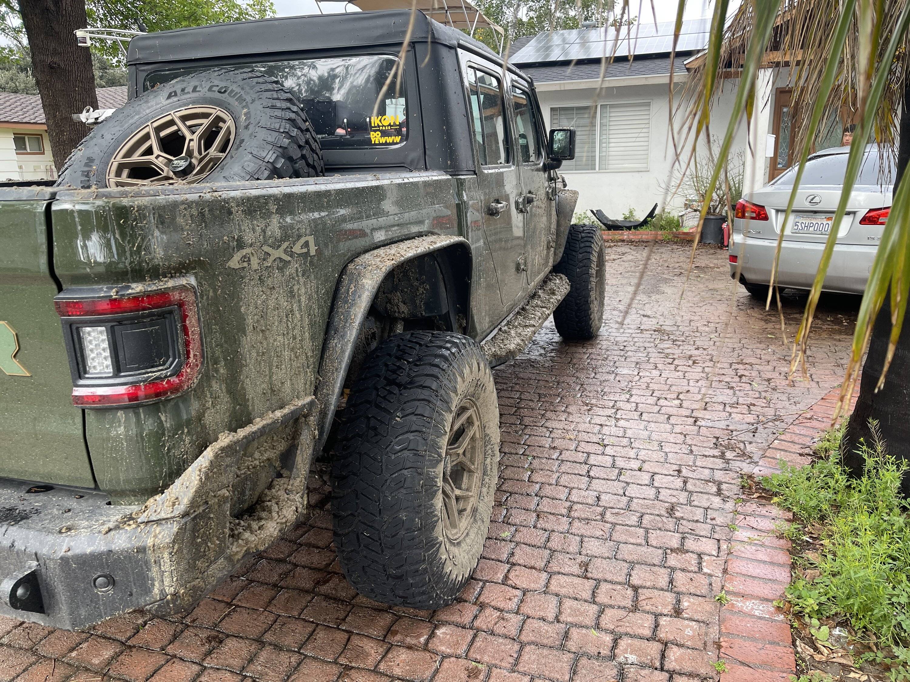 Jeep Gladiator Can’t get Gladiator into service 5162A0CD-0E1F-4618-9C56-B0B919EB71A7