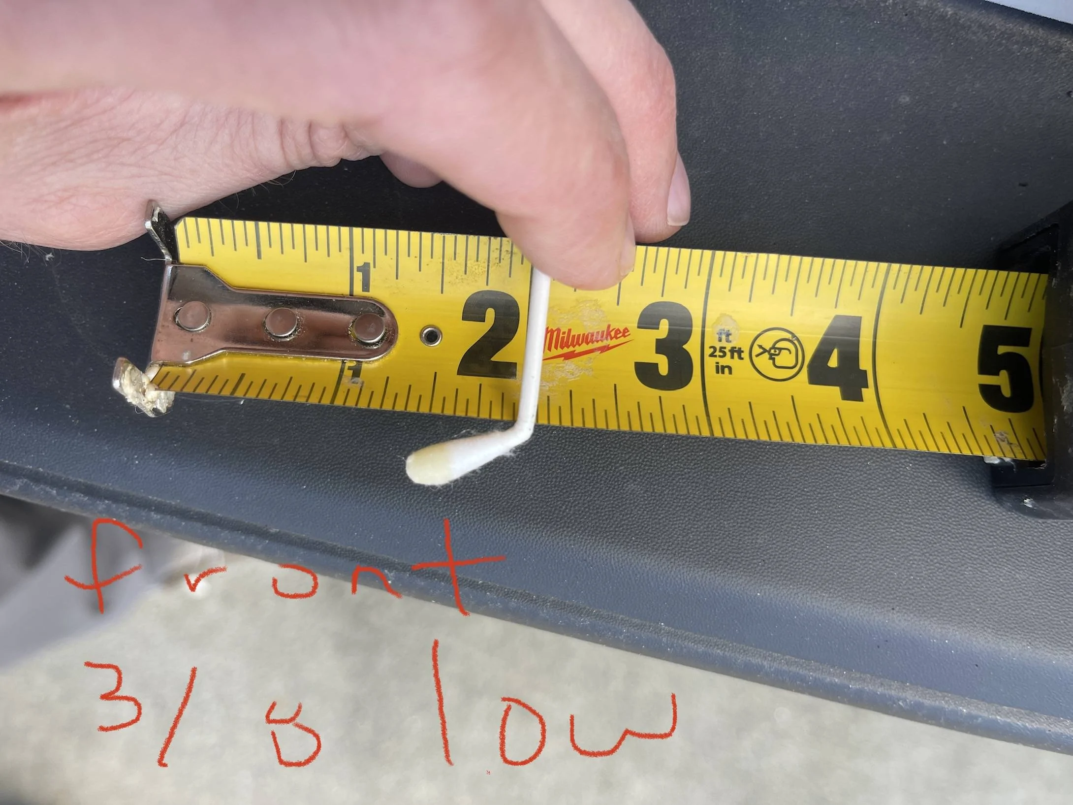 Jeep Gladiator Is this enough differential fluid, or should I top it up? With pics… 5B593C15-6D3C-4F49-B276-F885400318E2