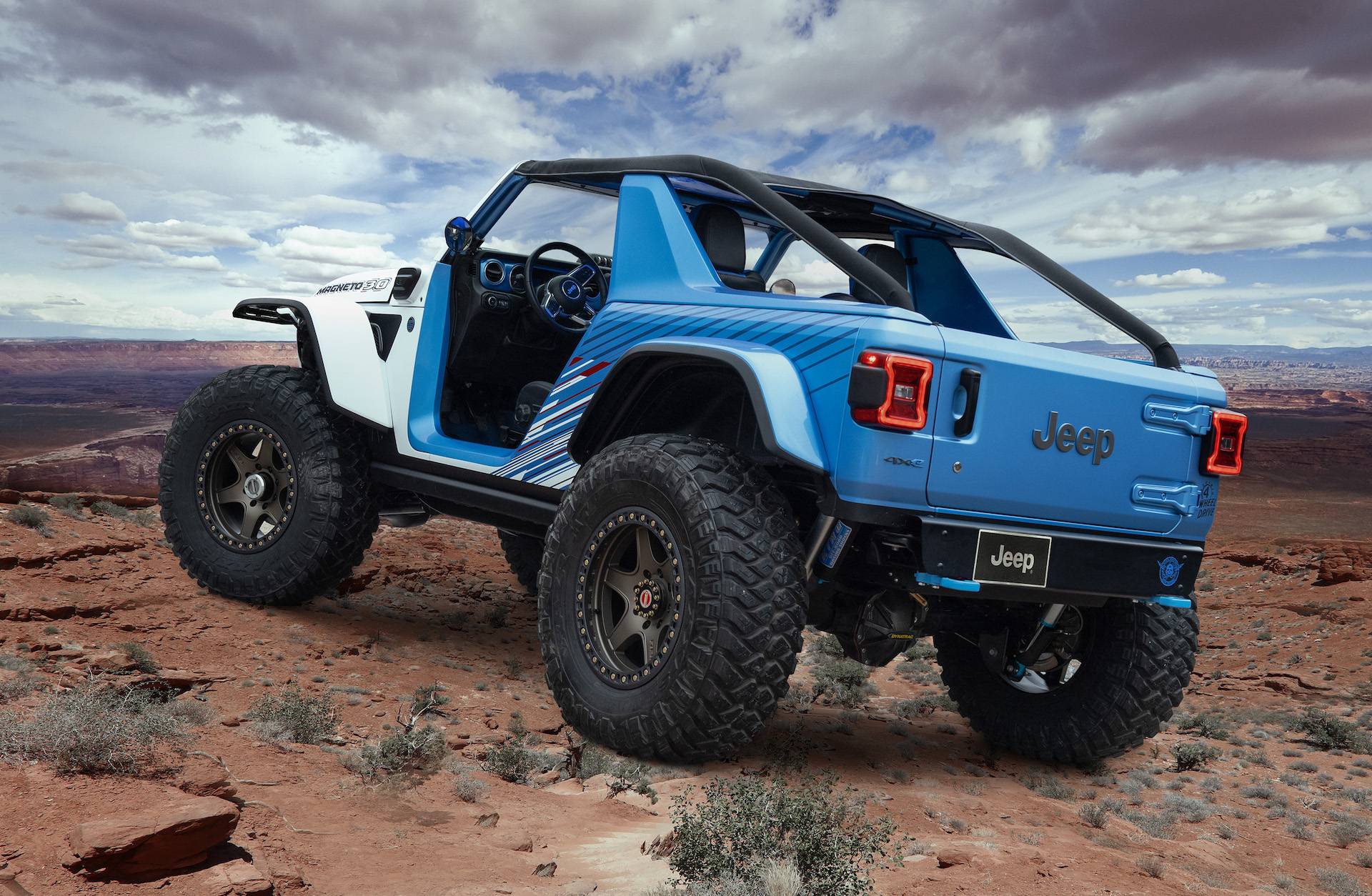 jeep-wrangler-magneto-3-0-concept_100879550_h-jpg.jpg