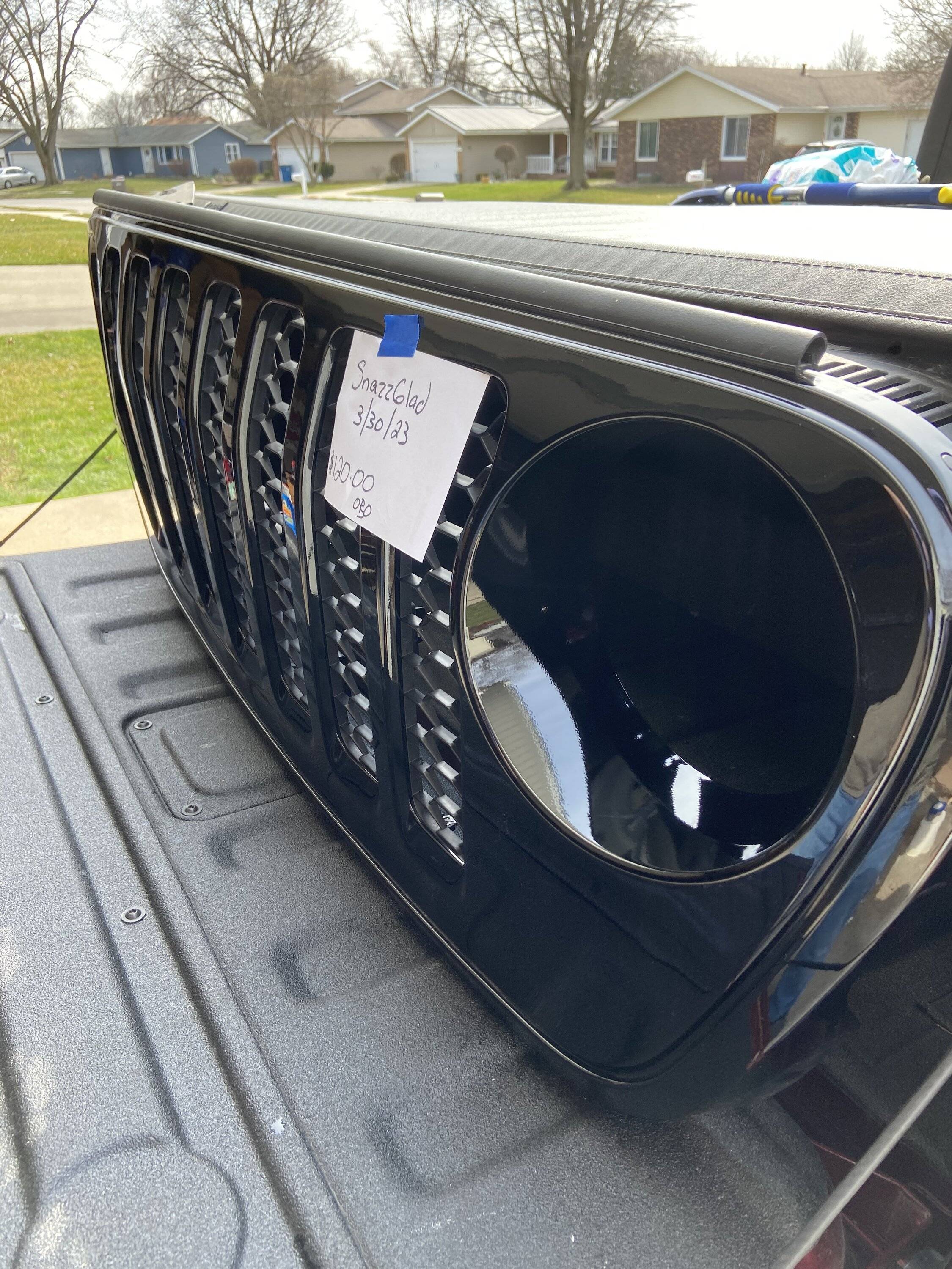 Jeep Gladiator Willys Grille B21FD665-0AD6-45D4-870F-84496A1A0B64