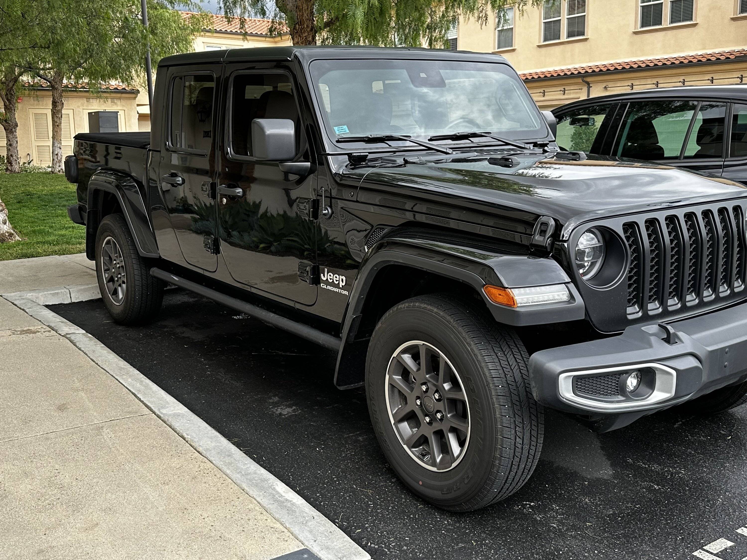Jeep Gladiator Jeep Gladiator Overland Take-Off Wheels For Sale IMG-1903