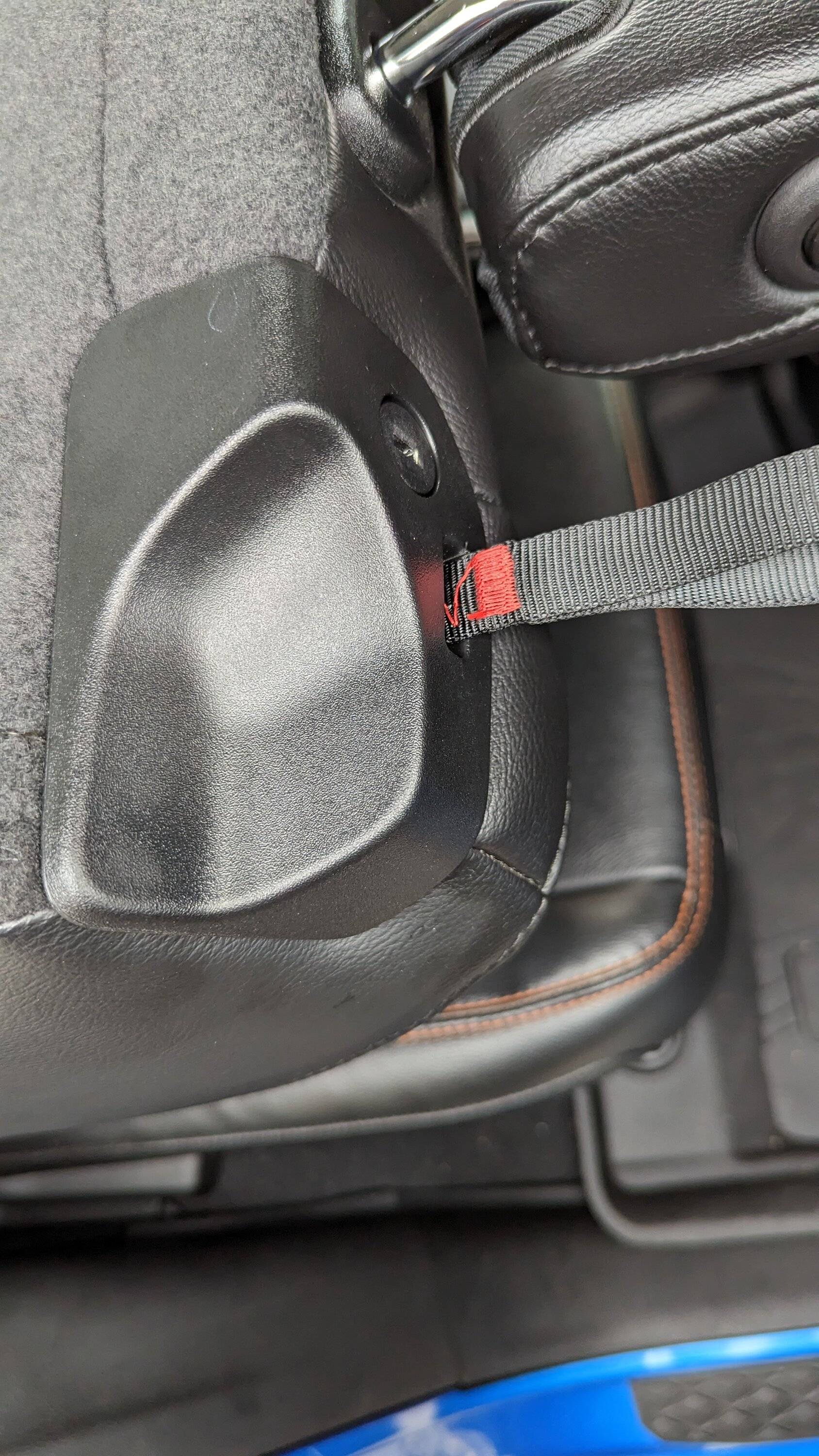 Jeep Gladiator Hard top defroster plug cover PXL_20230331_140450124