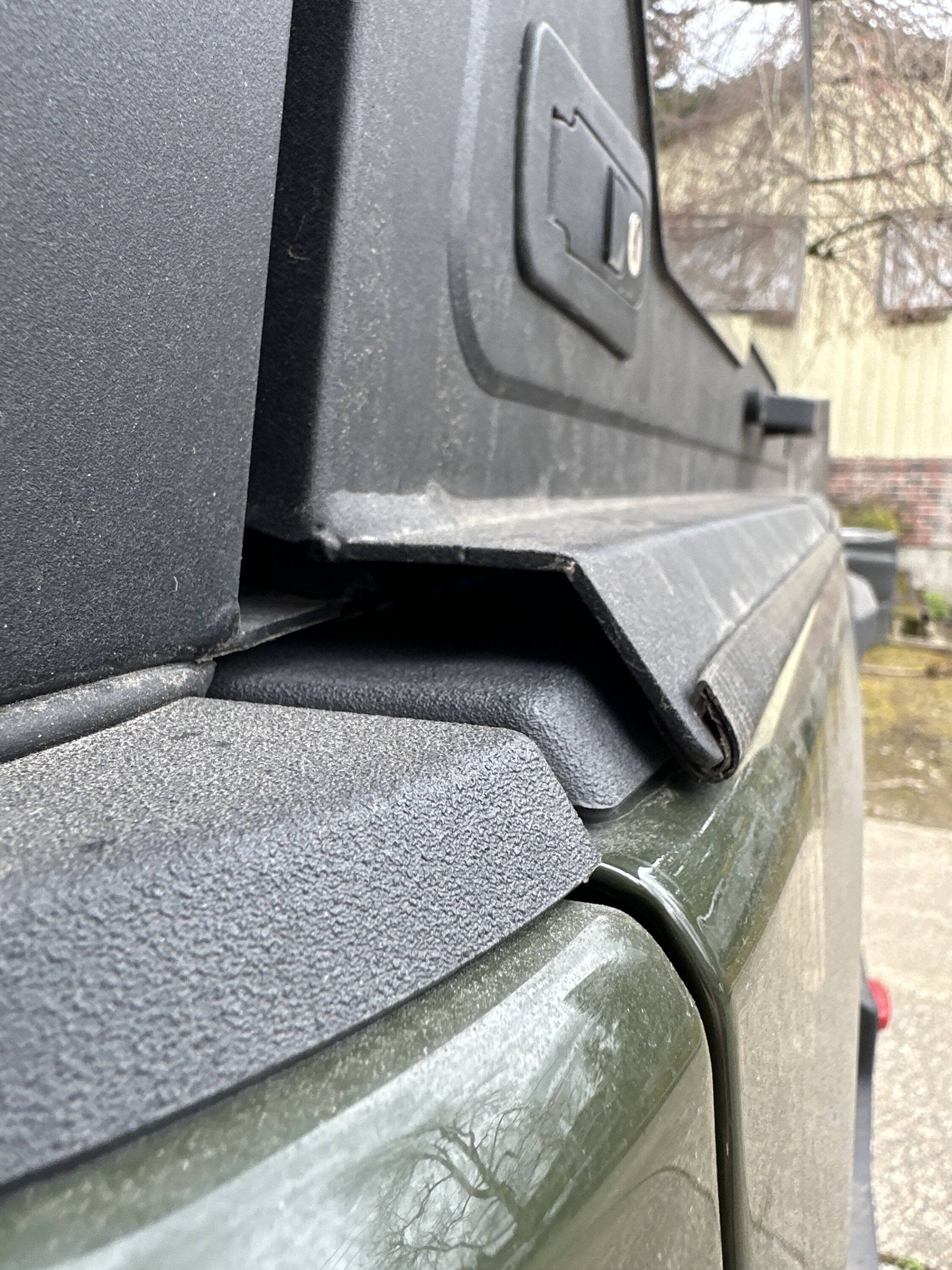 Jeep Gladiator Alu-Cab Contour Canopy Roll Call - not Camper image
