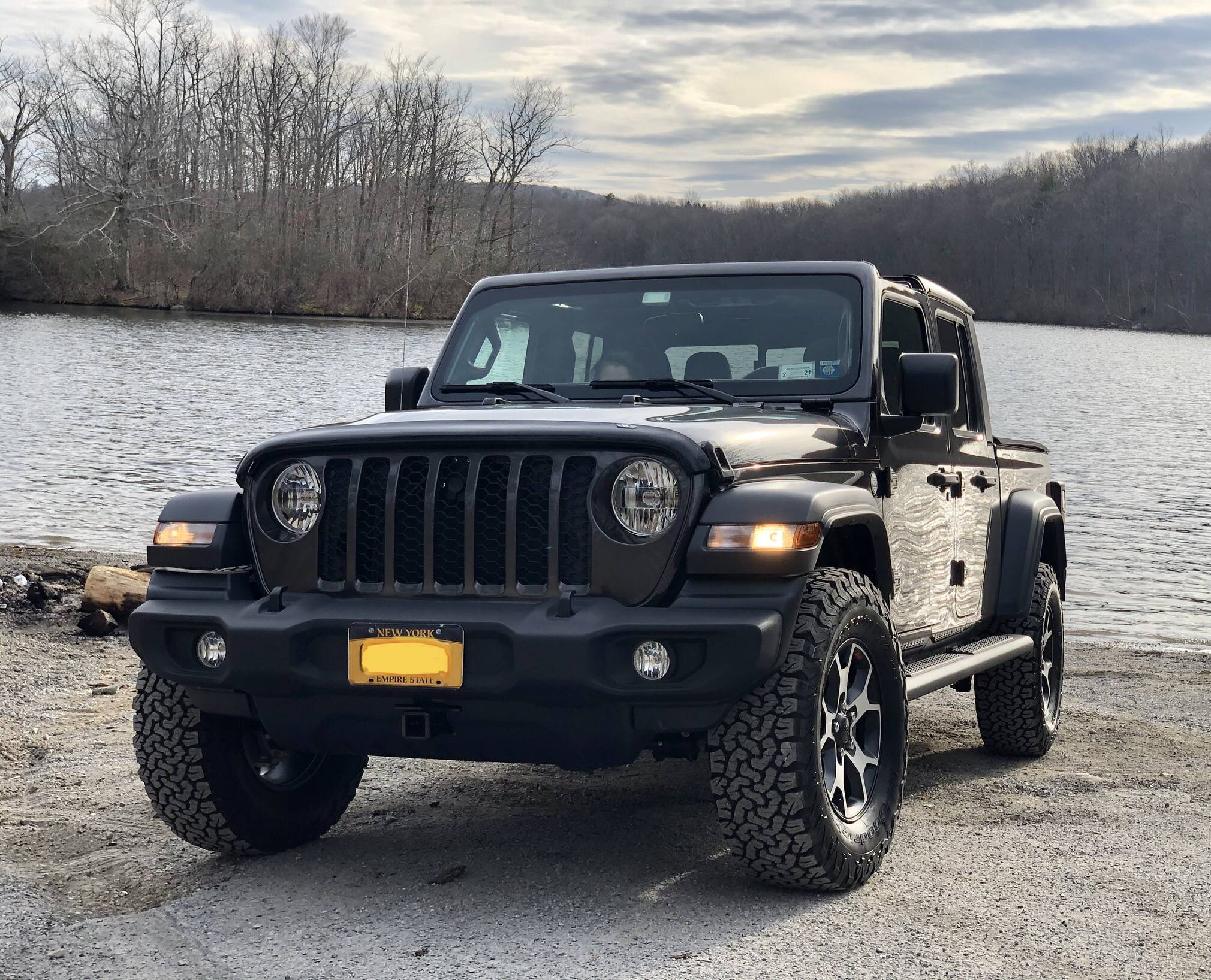 Jeep Gladiator Gladiator Glamour Shots 10402FBE-50BD-4629-B137-DEA85A339BFA